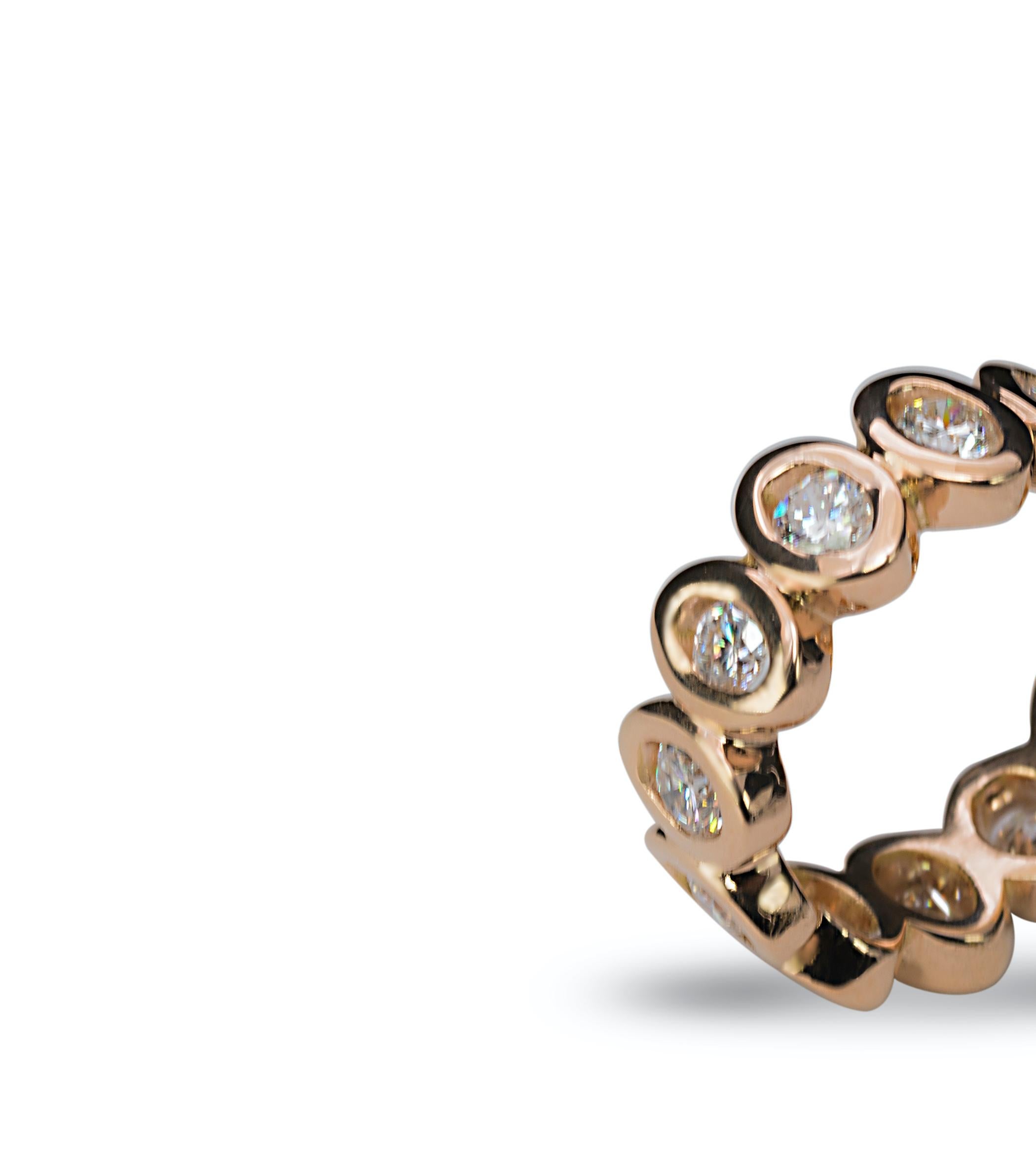 Modern 18K Rose Gold 2.40 Carat GVVS1 White Diamonds Ellipse Engagement Ring For Sale 4