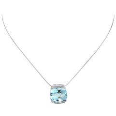 Modern 18.44 Carat Aquamarine Gold Snake Chain Pendant Necklace