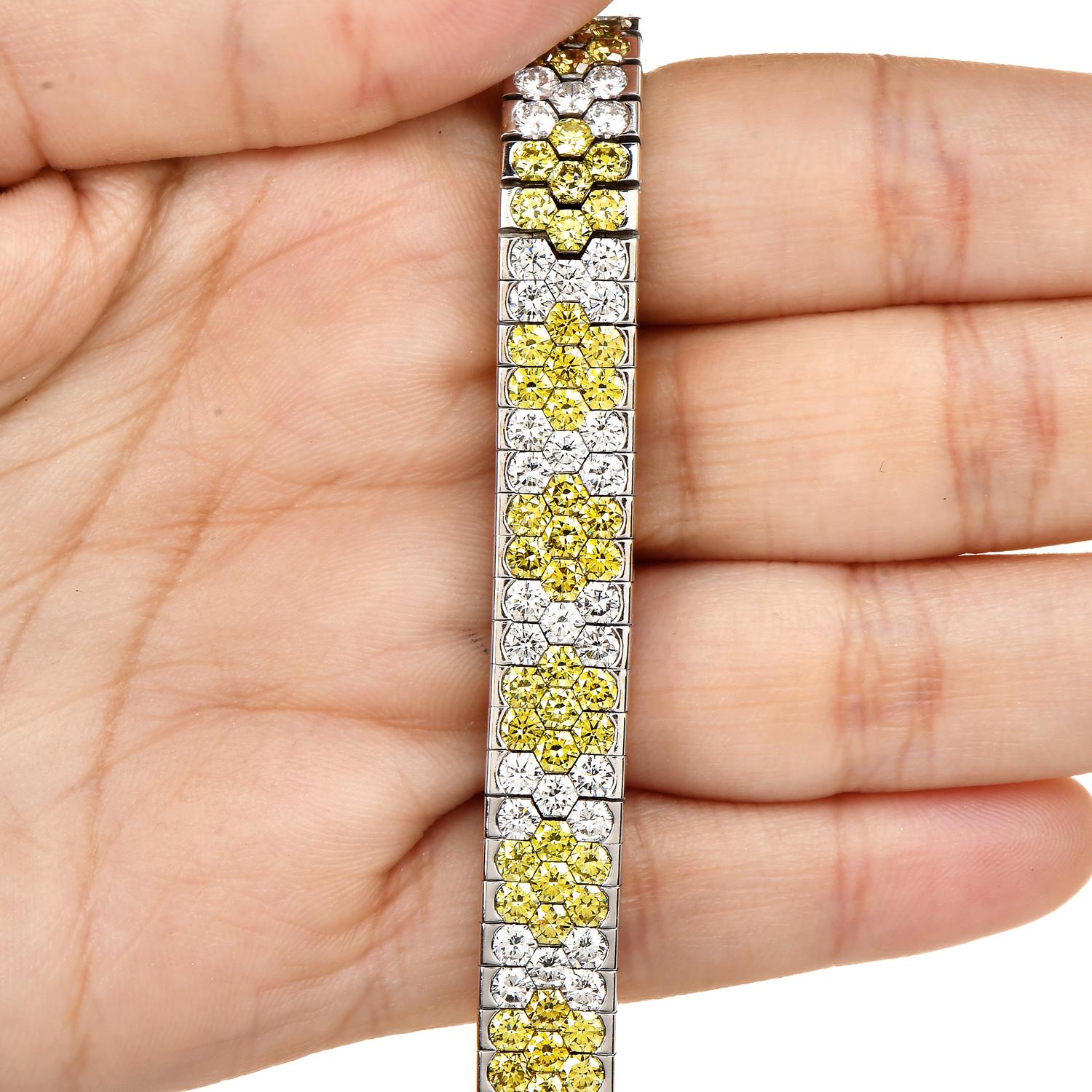 Modern 18.72 Carat Natural Fancy Yellow Diamond 18 Karat Gold Bracelet For Sale 3