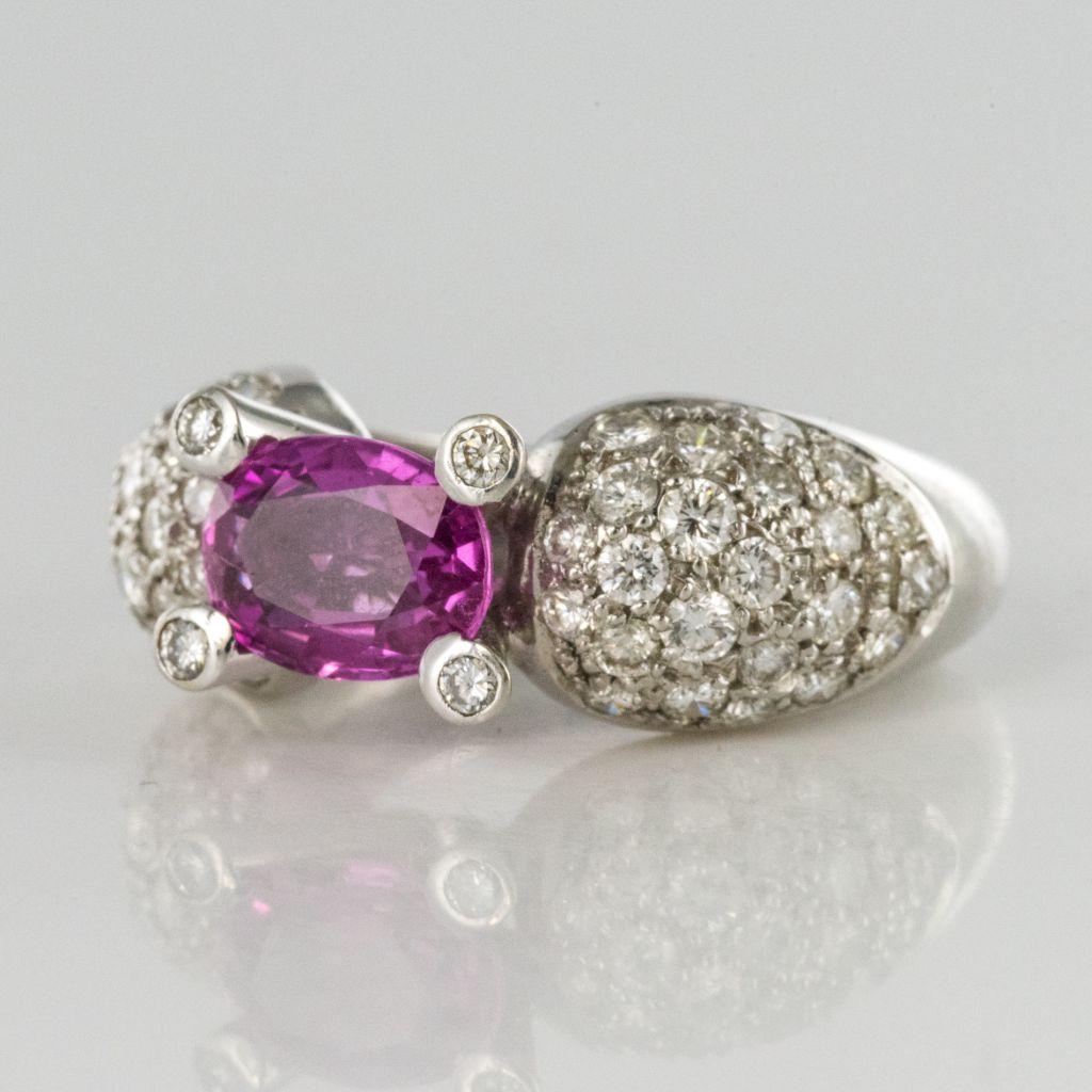 Oval Cut Modern 1.88 Carat Pink Sapphire 1.28 Carat Brillant Cut Diamond 18K Gold Ring For Sale
