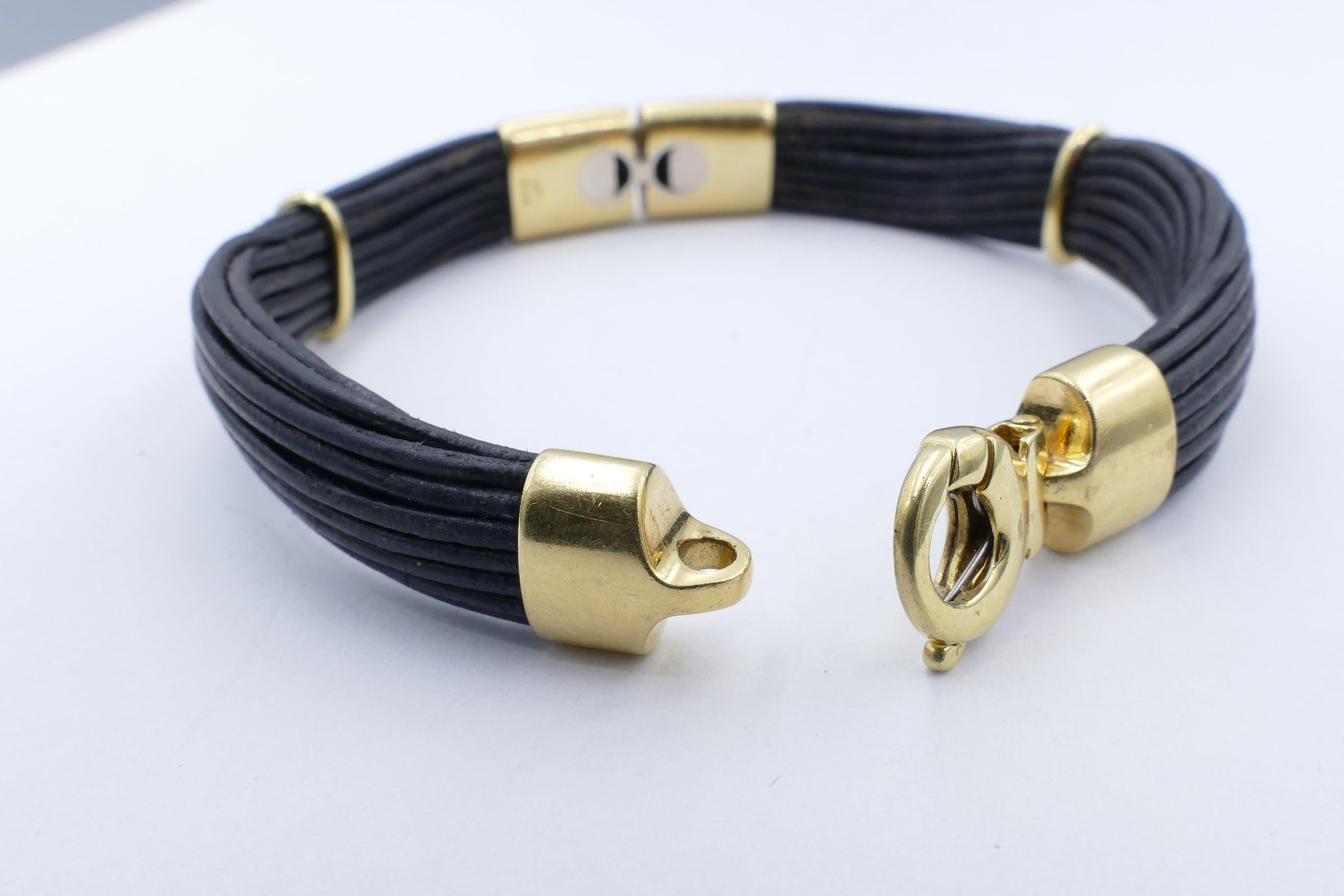 Modern 18 Carat Yellow and White Gold Diamond Leather Cord Bracelet In Good Condition For Sale In Splitter's Creek, NSW