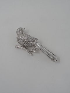 Modern 18k Gold Diamond Bird Brooch, Early 2000s