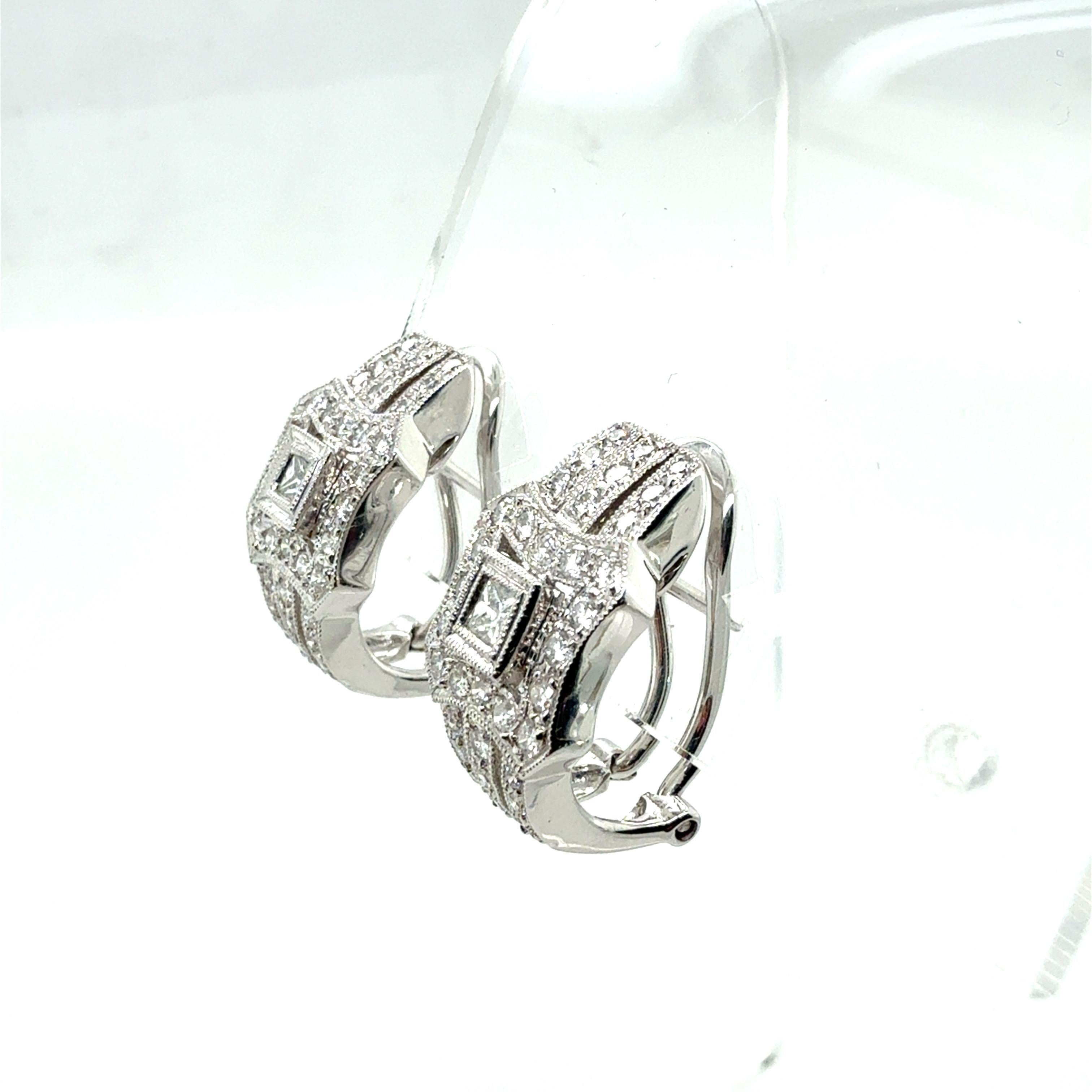 Moderne 18K Weißgold 1,25 Karat natürliche farblose Diamanten Clip-Ohrringe im Angebot 1