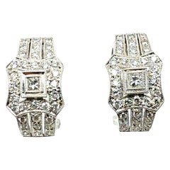 Boucles d'oreilles clips modernes en or blanc 18 carats avec diamant incolore naturel de 1,25 carat