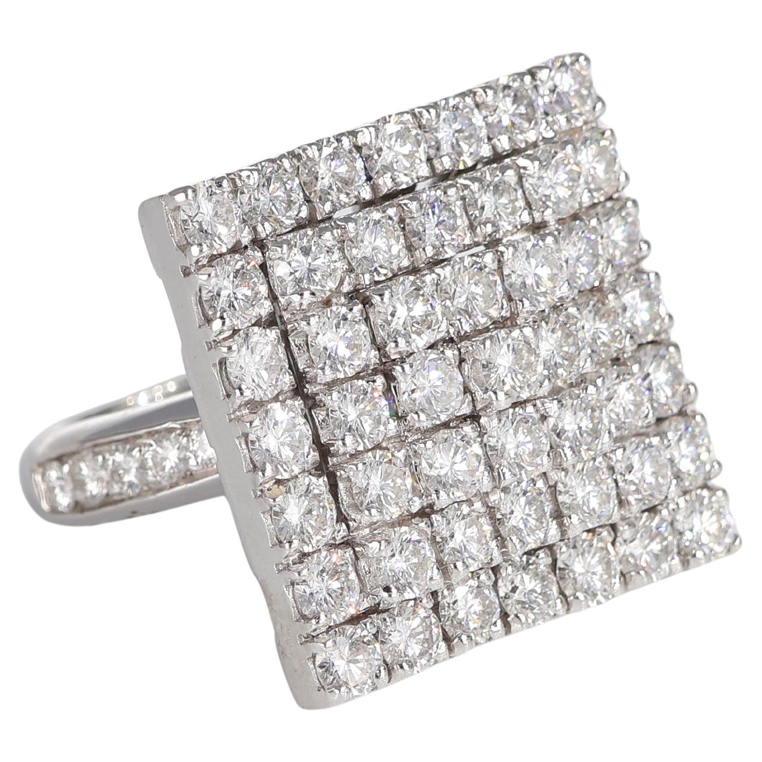 Modern 18k White Gold Square Ring with Natural Diamond Pavé 5.28 carats For Sale