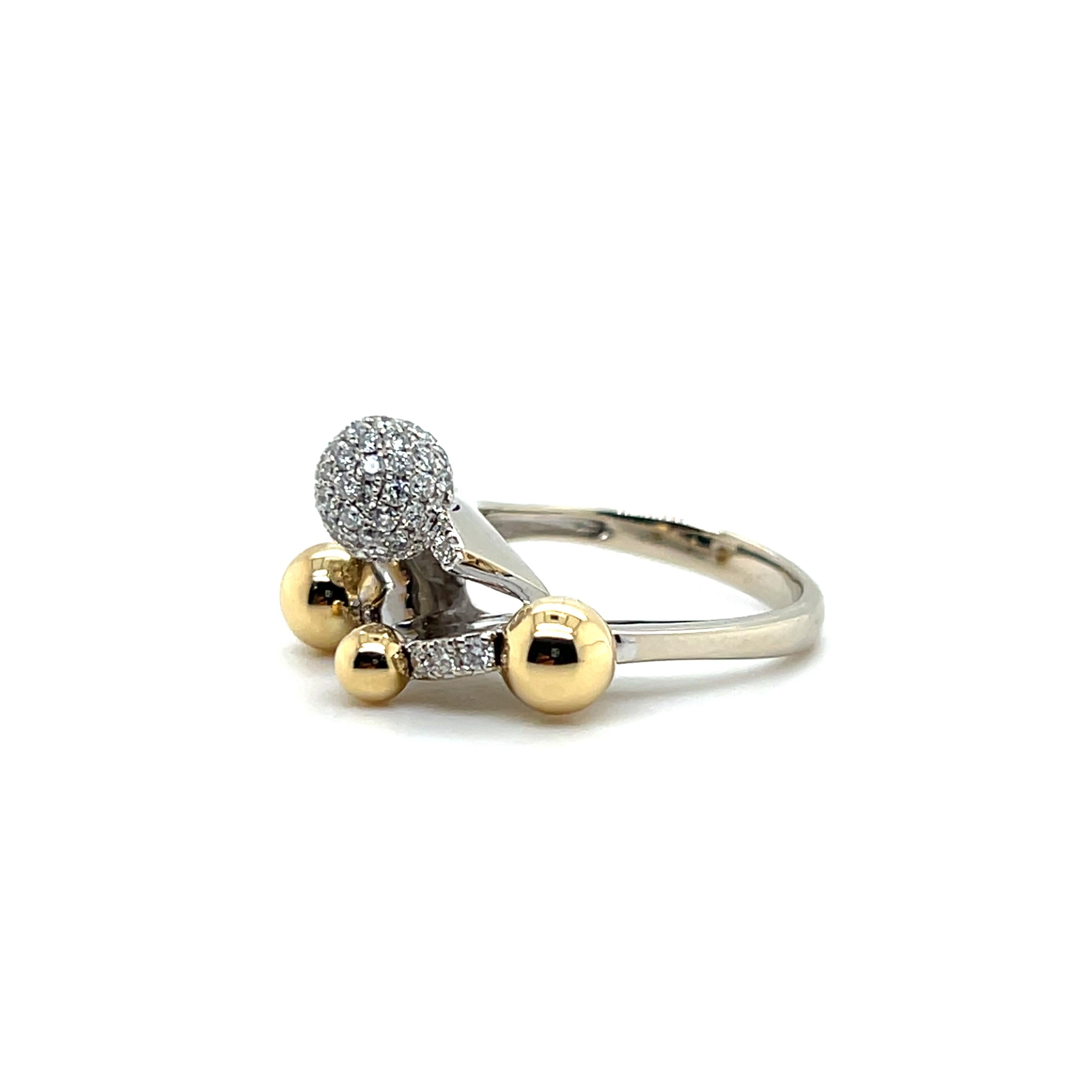 Anello moderno con diamante a forma libera in oro giallo e bianco 18 carati in vendita 5
