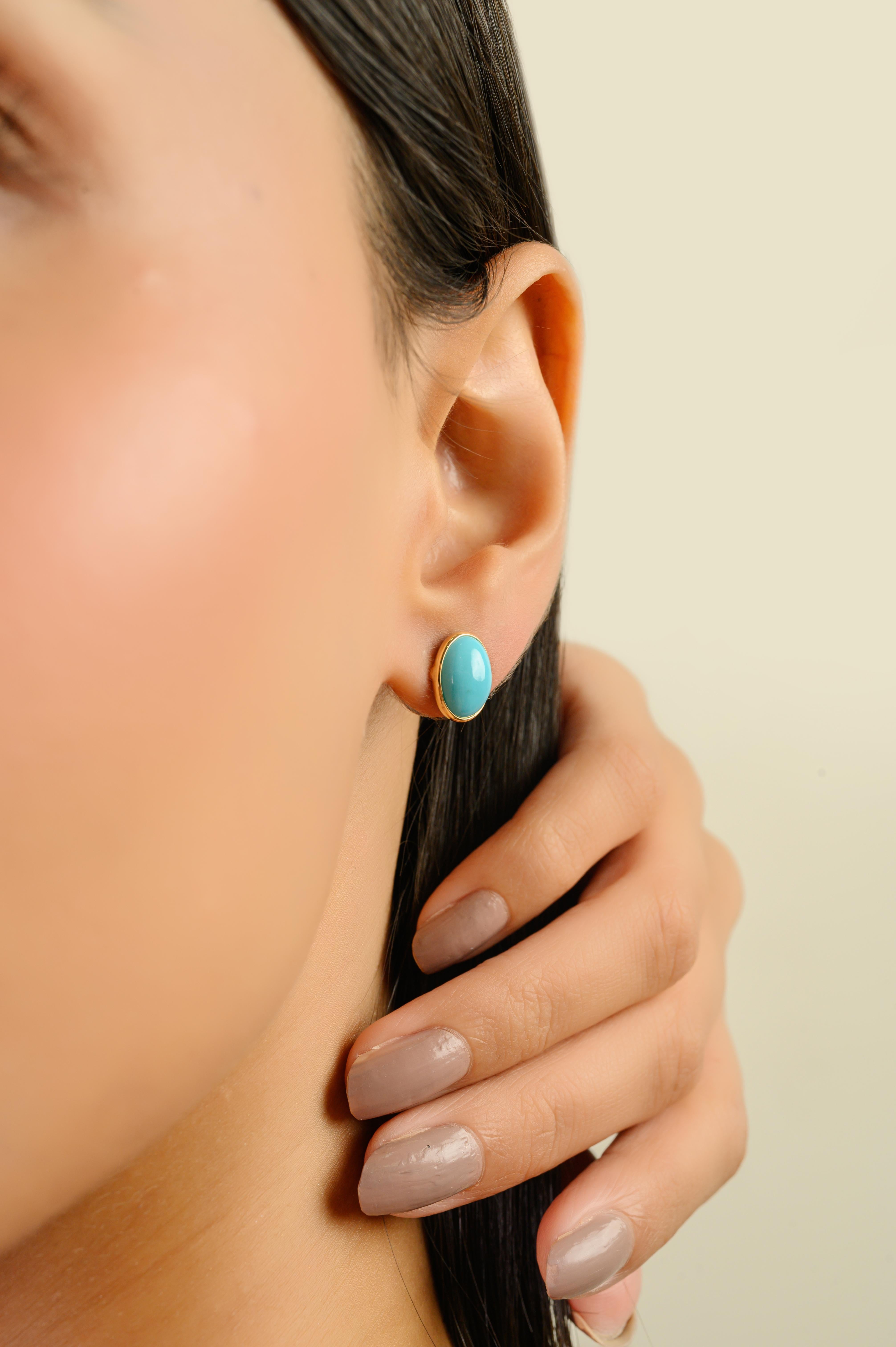 Boucles d'oreilles modernes en or jaune 18 carats serties de turquoise ovale pour femmes en vente 2