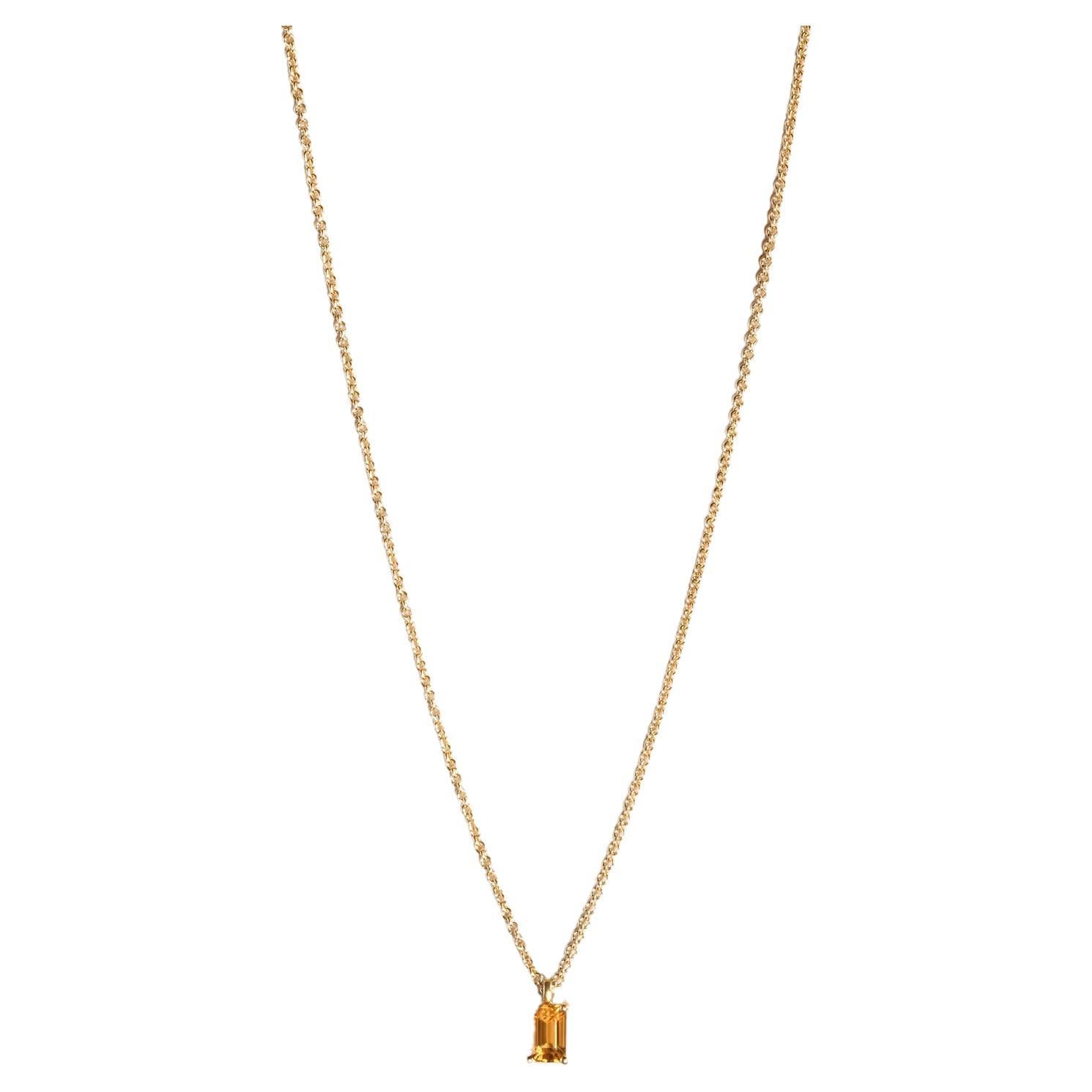 Modern 18k yellow gold necklace with a emerald-cut citrine
