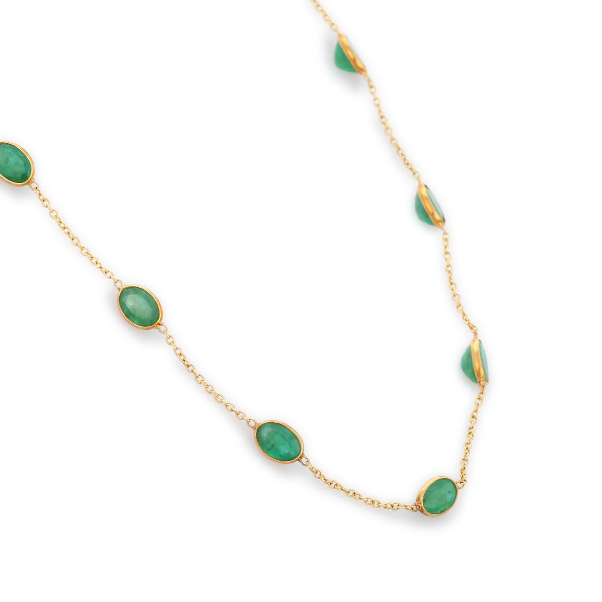 Women's Modern 18K Yellow Gold Oval Cut 7.6 Ct Green Emerald Chain Necklace For Sale