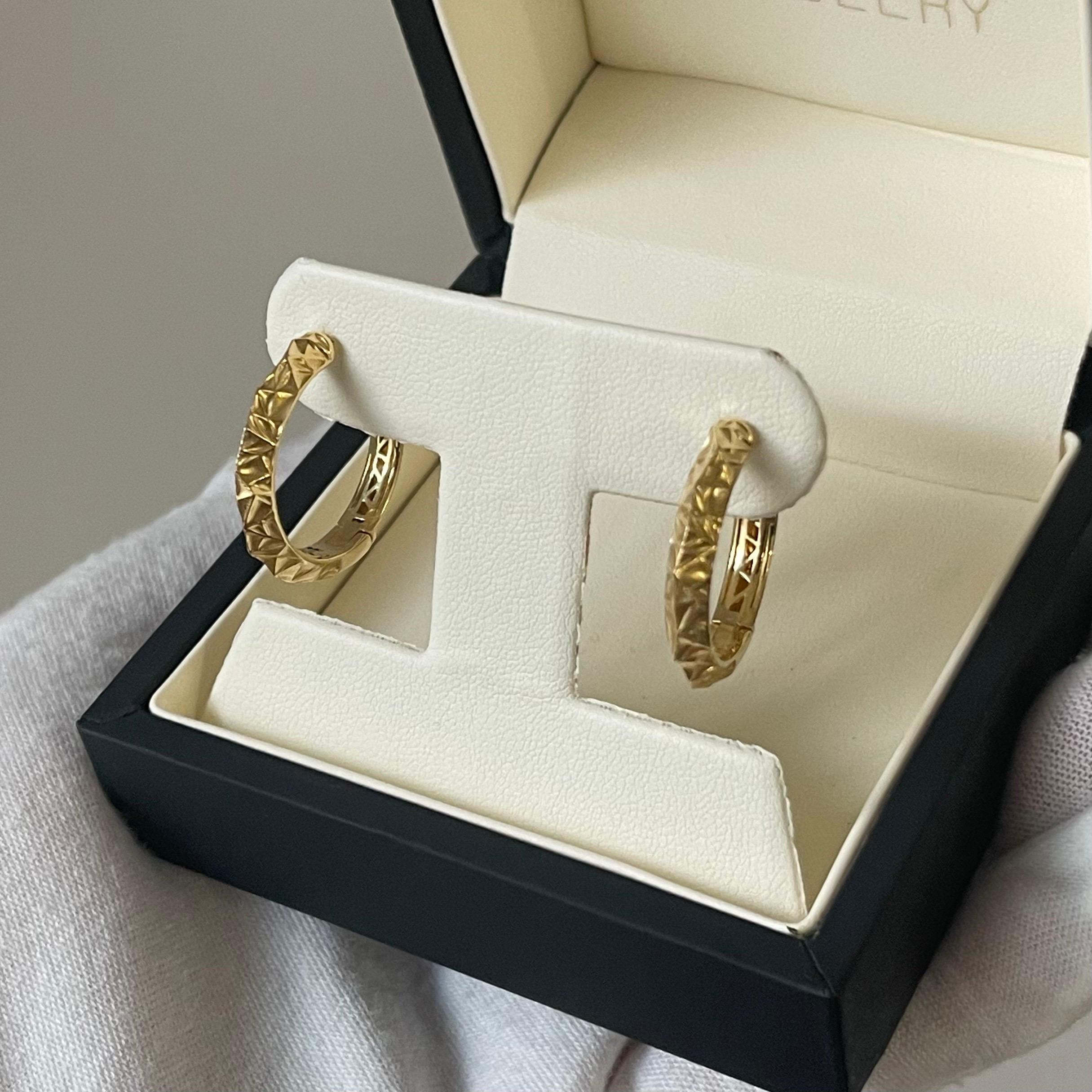 Textured 18K Yellow Gold Hoop Earrings For Sale 3