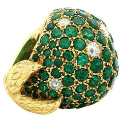 Modern 18K Yellow Gold Tsavorite & Diamond Pavé Dome Ring, Late 20th Century