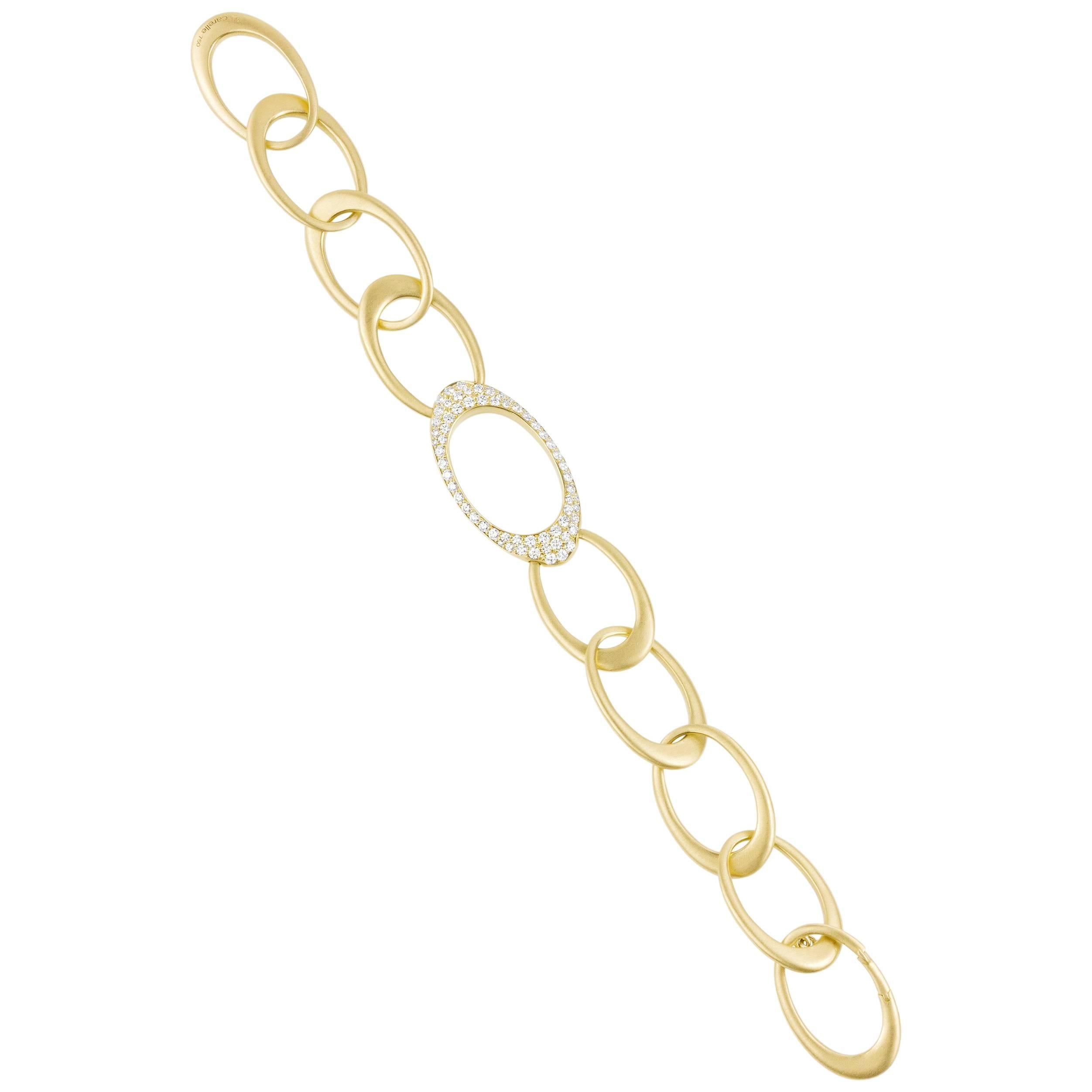 Modern 18K YG and .97 Carat Diamond Carelle Interlinks Large Chain Link Bracelet For Sale