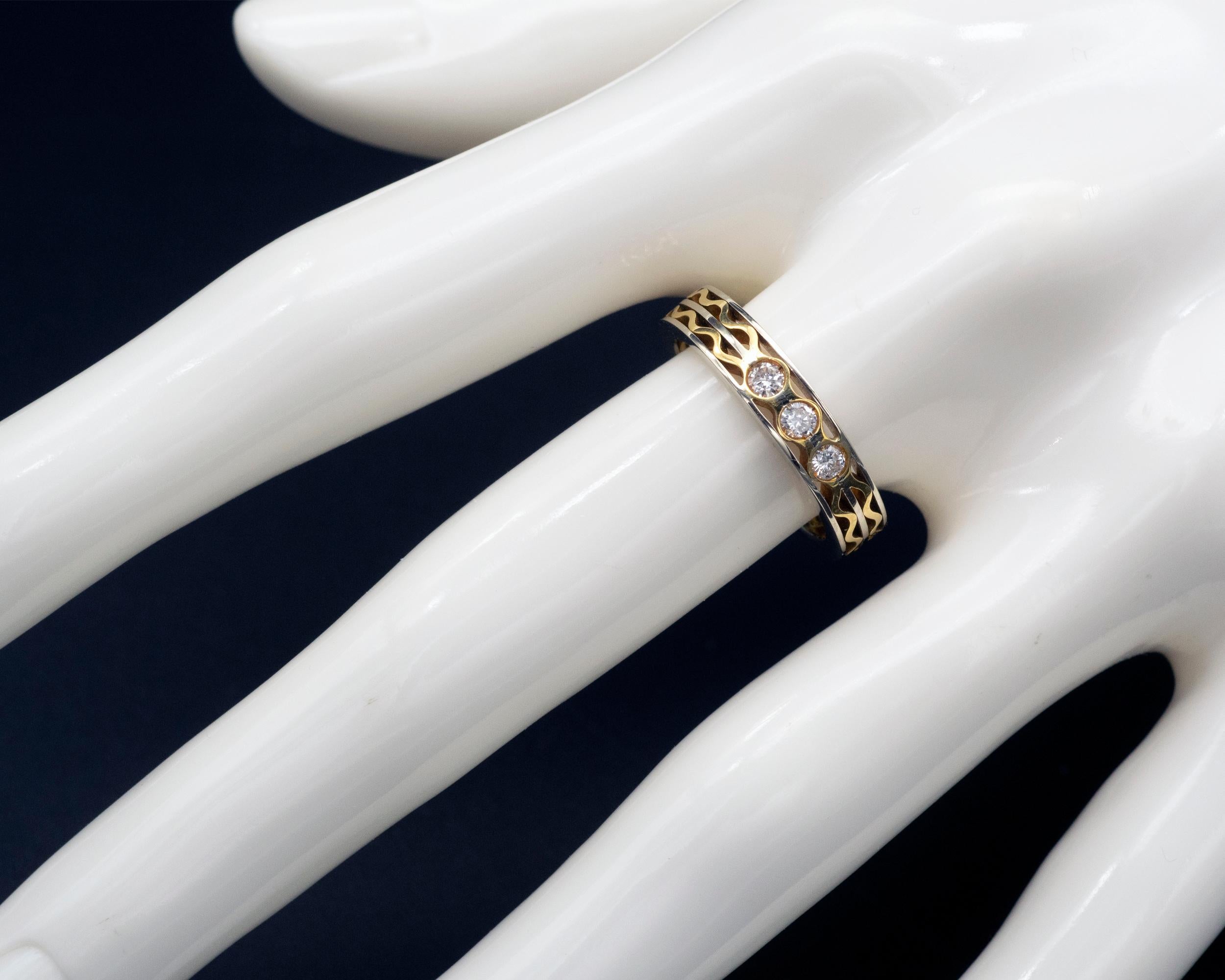 Contemporary 18 Karat Two-Tone Gold Diamonds three stone Eternity Ring For Sale