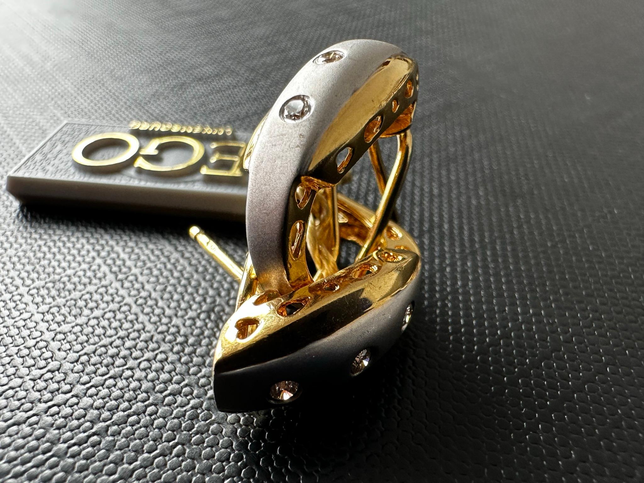 Donna Orecchini moderni in oro giallo e bianco 18kt con diamanti in vendita