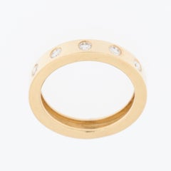 Modern 18 karat Yellow Gold Band Ring with Diamonds