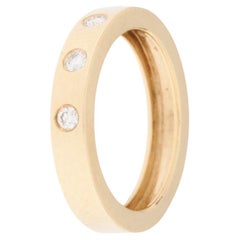 Moderner Ring aus 18 Karat Gelbgold mit Diamanten