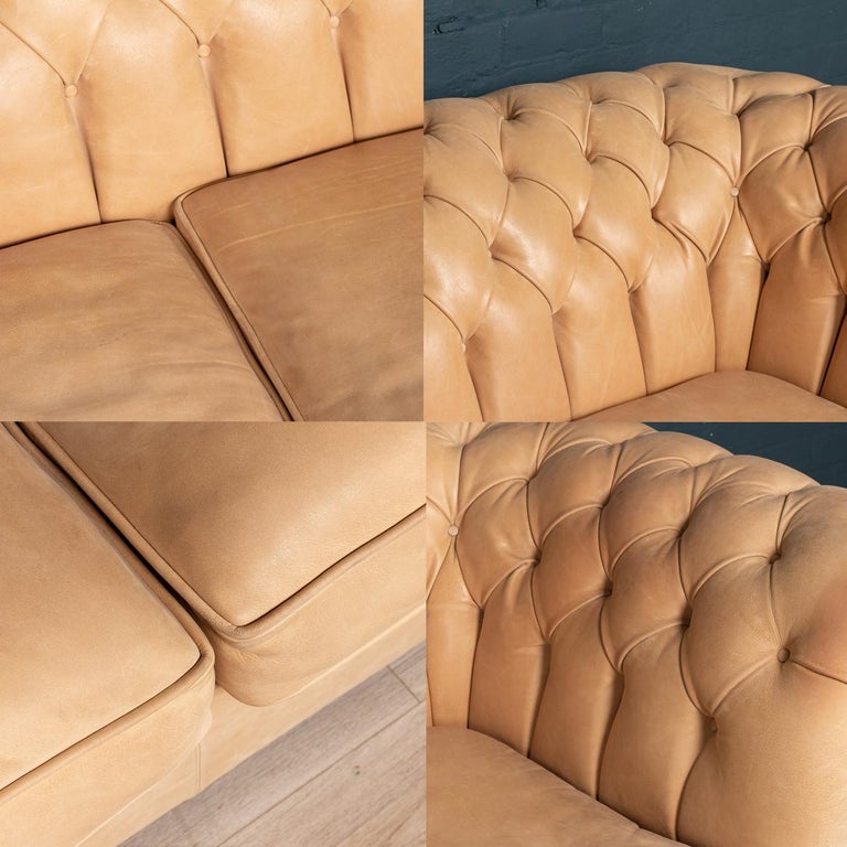 Modern 21st Century Handmade Chesterfield Sofa in White Leather For