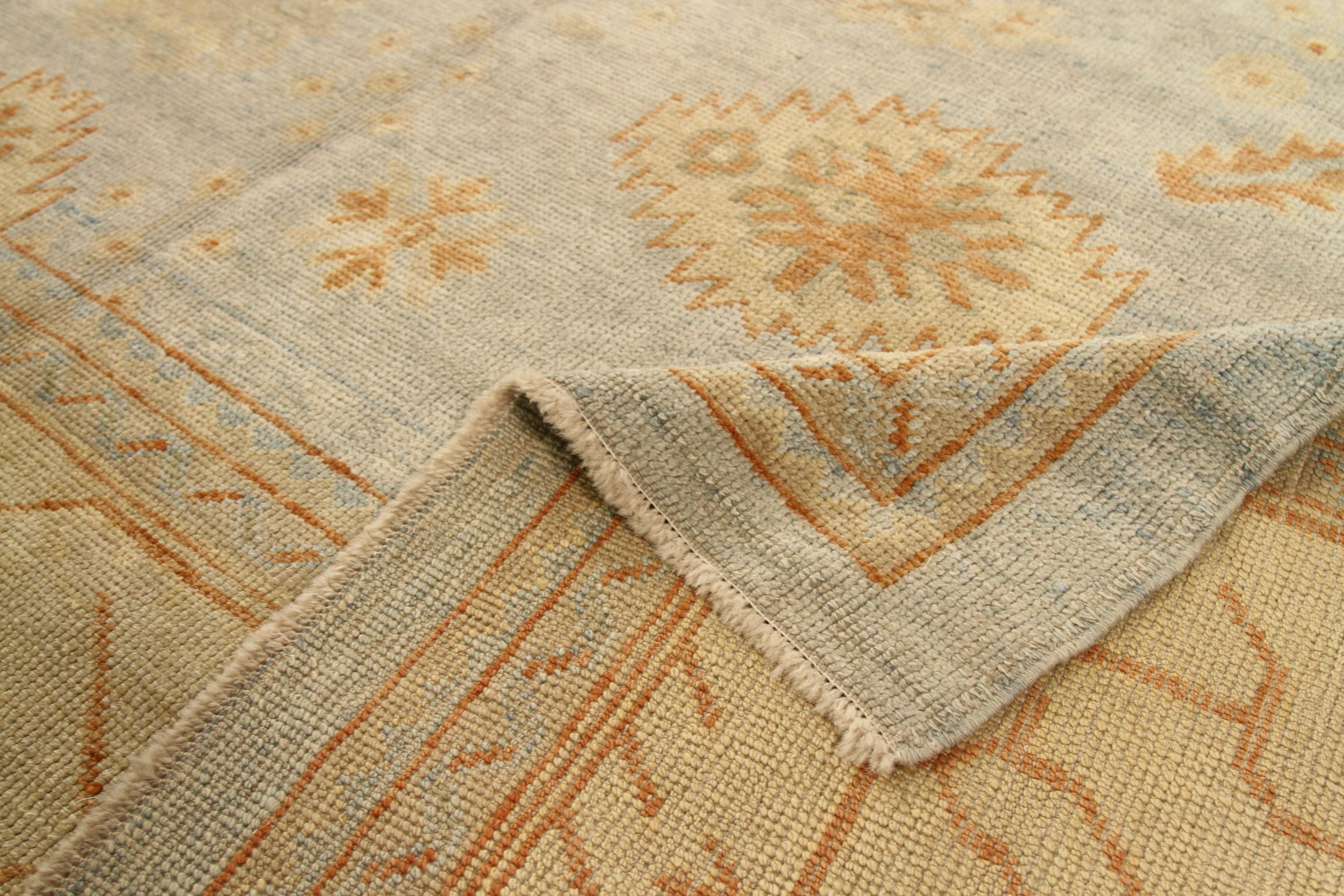 Moderner handgewebter türkischer Teppich im Oushak-Design aus dem 21. Jahrhundert im Zustand „Neu“ im Angebot in Dallas, TX
