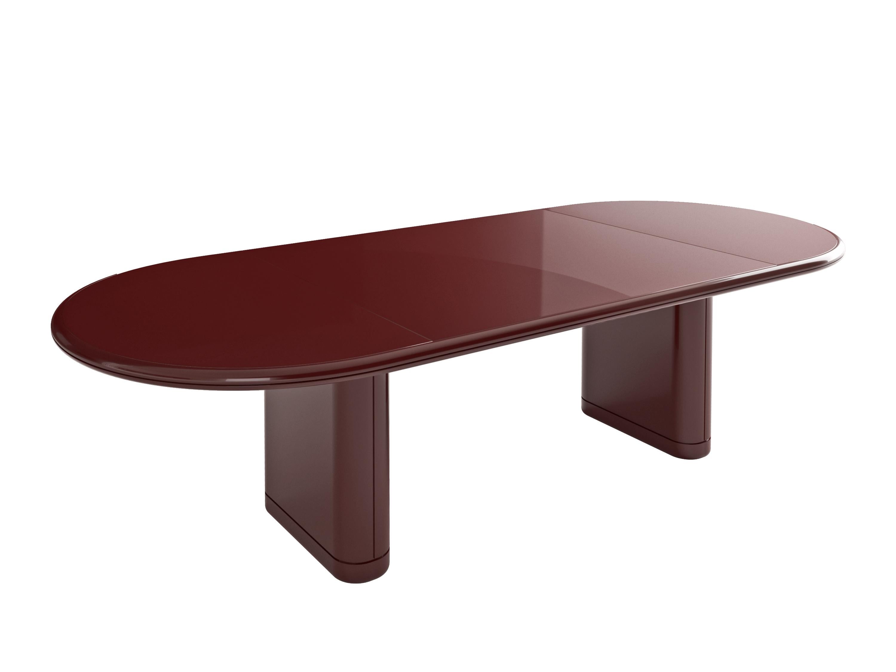 LUNA
Mesa de comedor redonda de roble lacado brillante.
Disponible en diferentes formas, colores y dimensiones.

Diseñado por Buket Hoscan Bazman