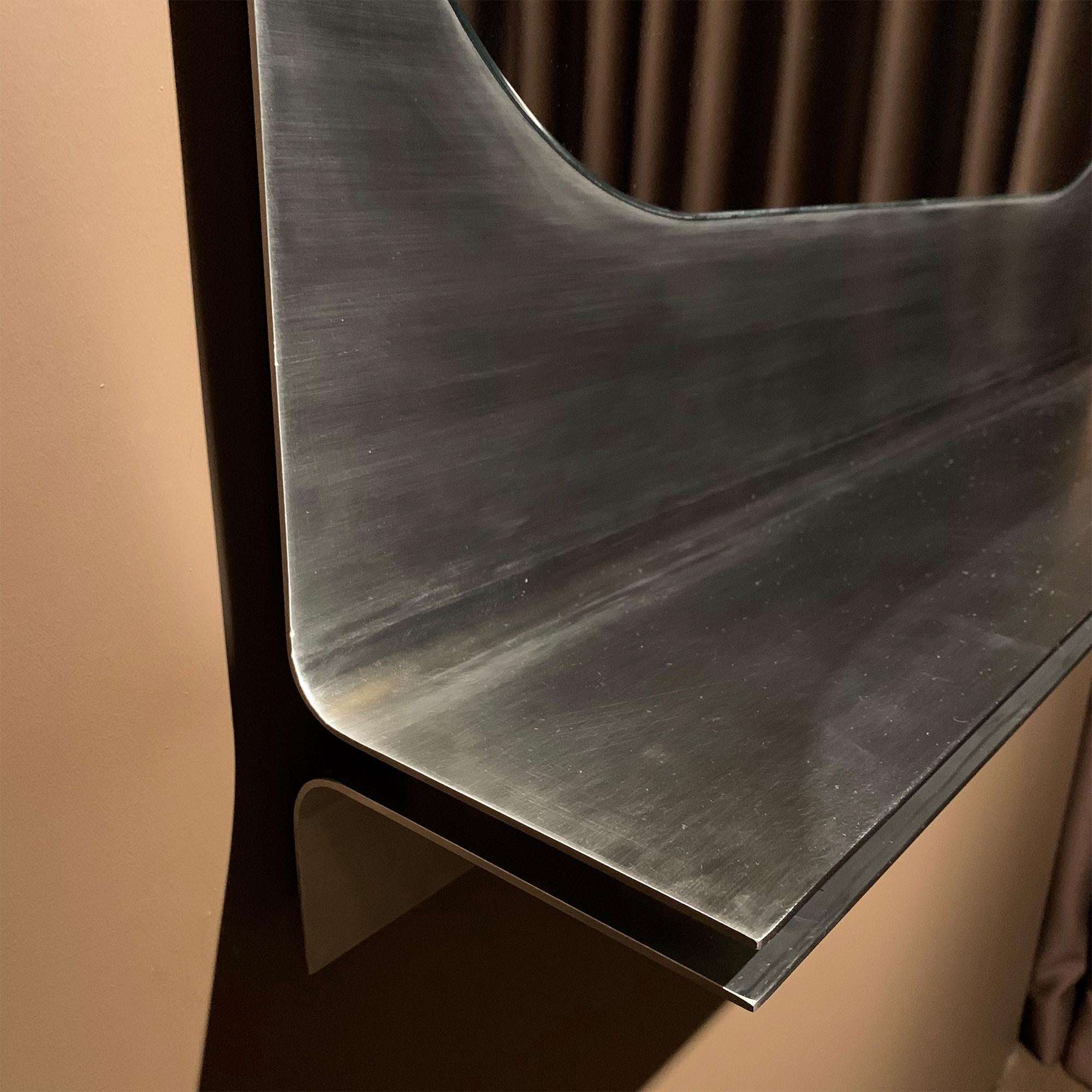 Ferronnerie Modern, 21st Century, Stainless Steel, Bend, Wall Mirror, with Shelf en vente