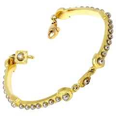 Modern 22 Karat Yellow Gold and Diamonds Bracelet