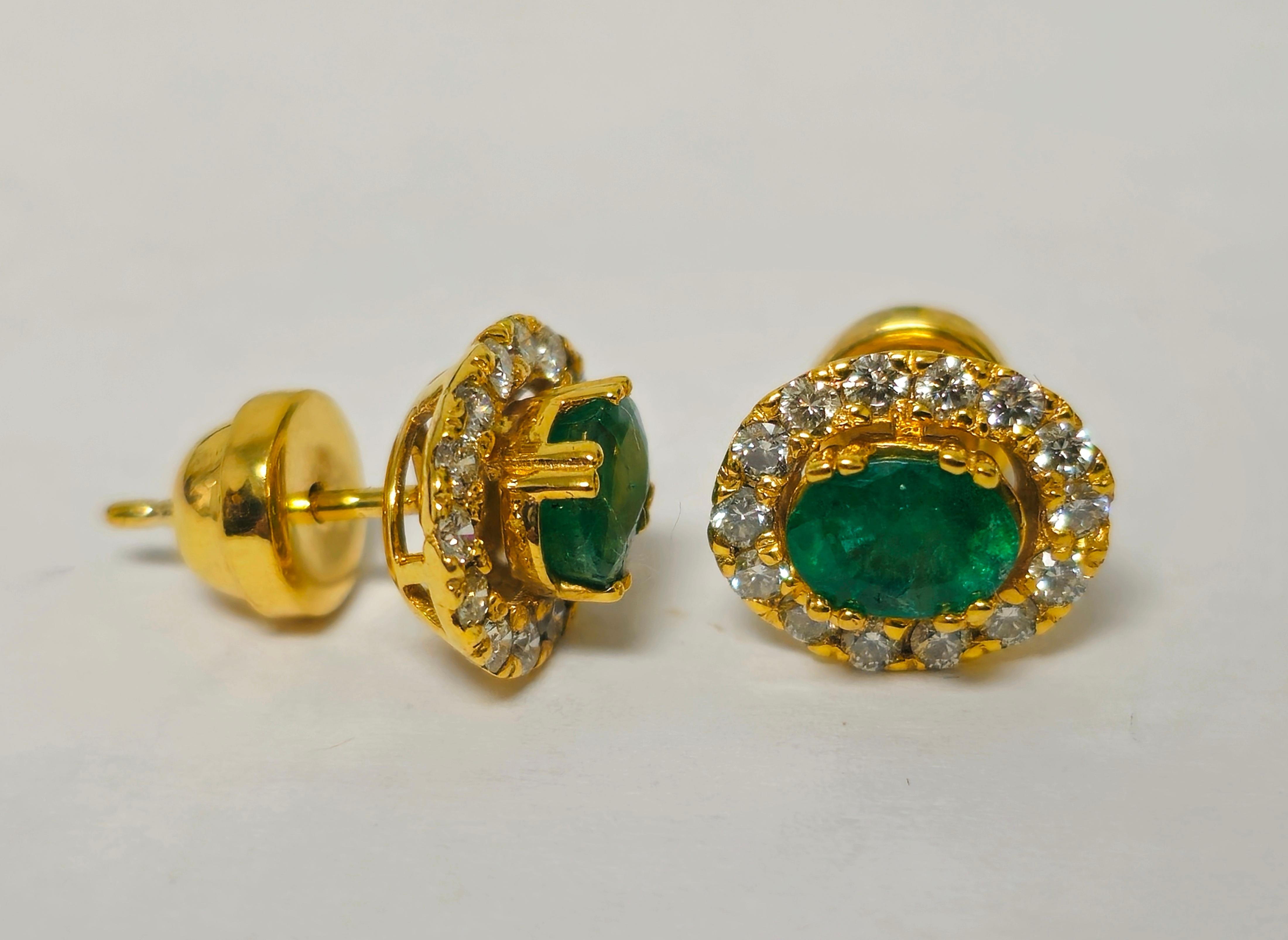 Oval Cut Modern 2.50 Carat Emerald & Diamond Studs For Ladies.   For Sale