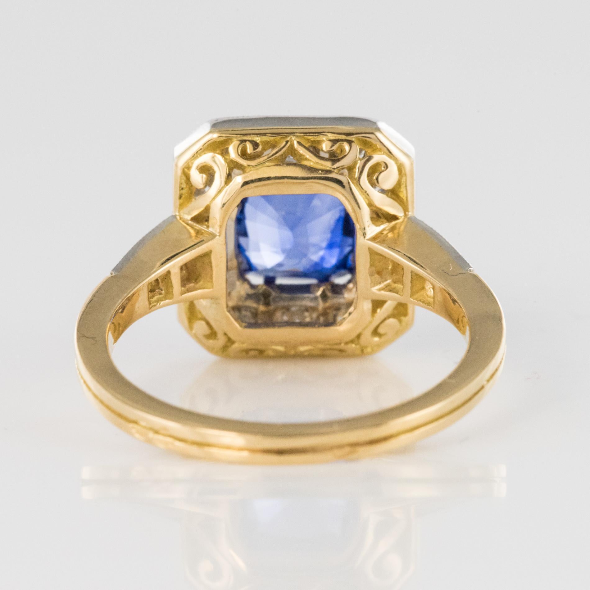 Modern 2.56 Blue Sapphire Diamonds 18 Karat Yellow Gold Octogonal Ring 9