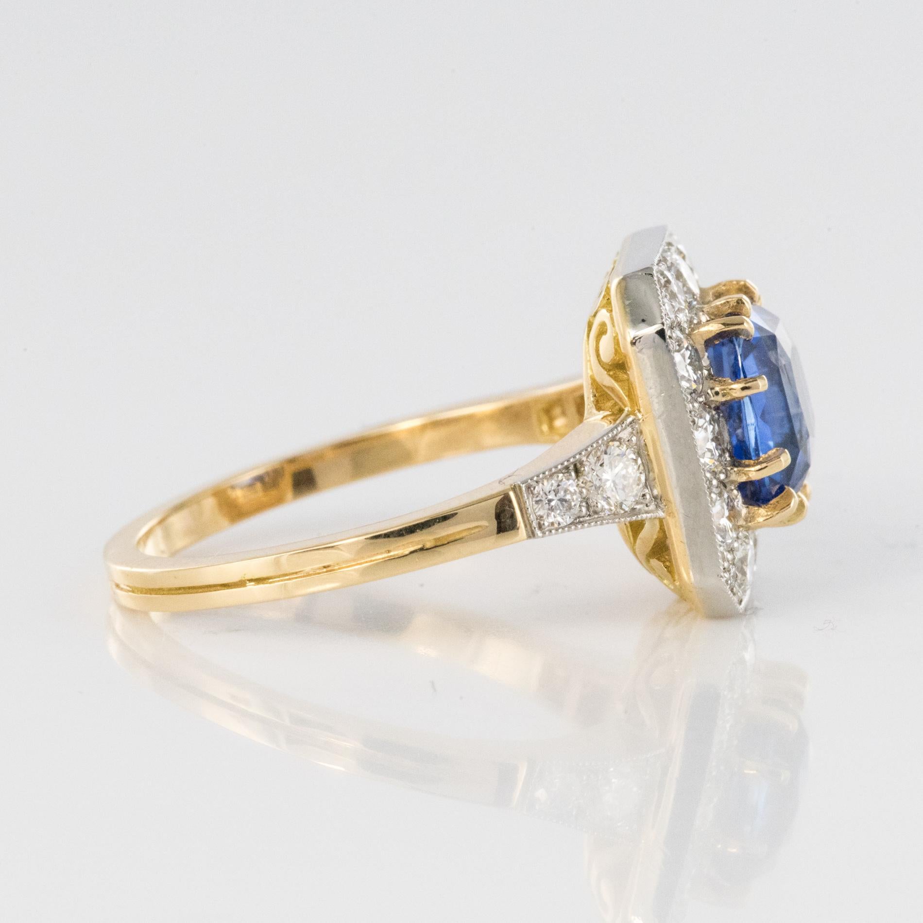 Modern 2.56 Blue Sapphire Diamonds 18 Karat Yellow Gold Octogonal Ring 10