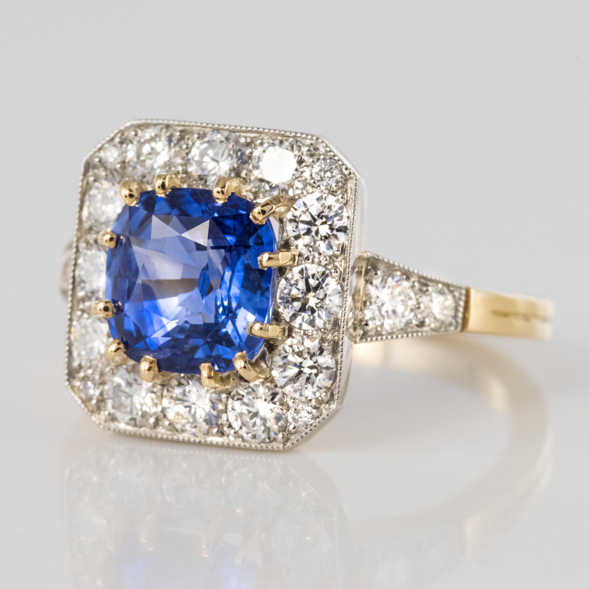 Women's Modern 2.56 Blue Sapphire Diamonds 18 Karat Yellow Gold Octogonal Ring