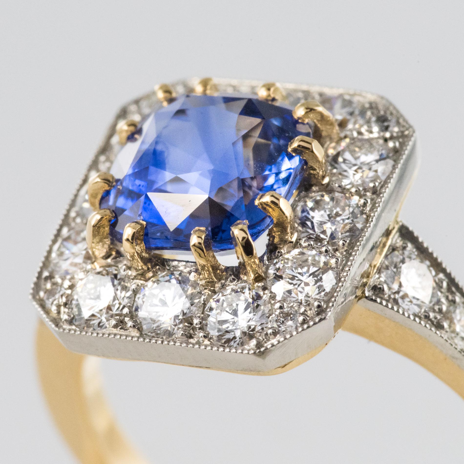 Modern 2.56 Blue Sapphire Diamonds 18 Karat Yellow Gold Octogonal Ring 2