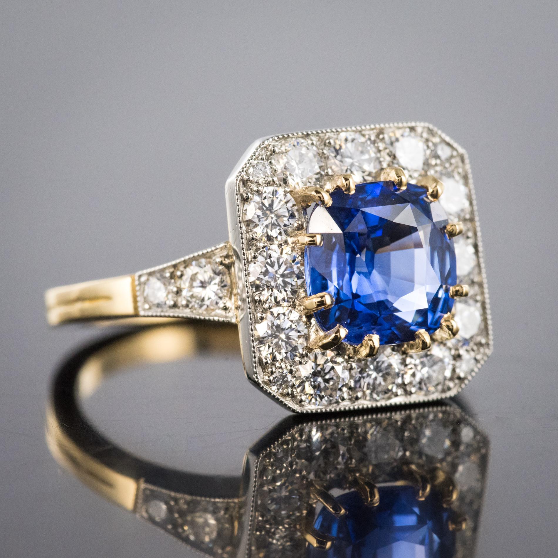 Modern 2.56 Blue Sapphire Diamonds 18 Karat Yellow Gold Octogonal Ring 4