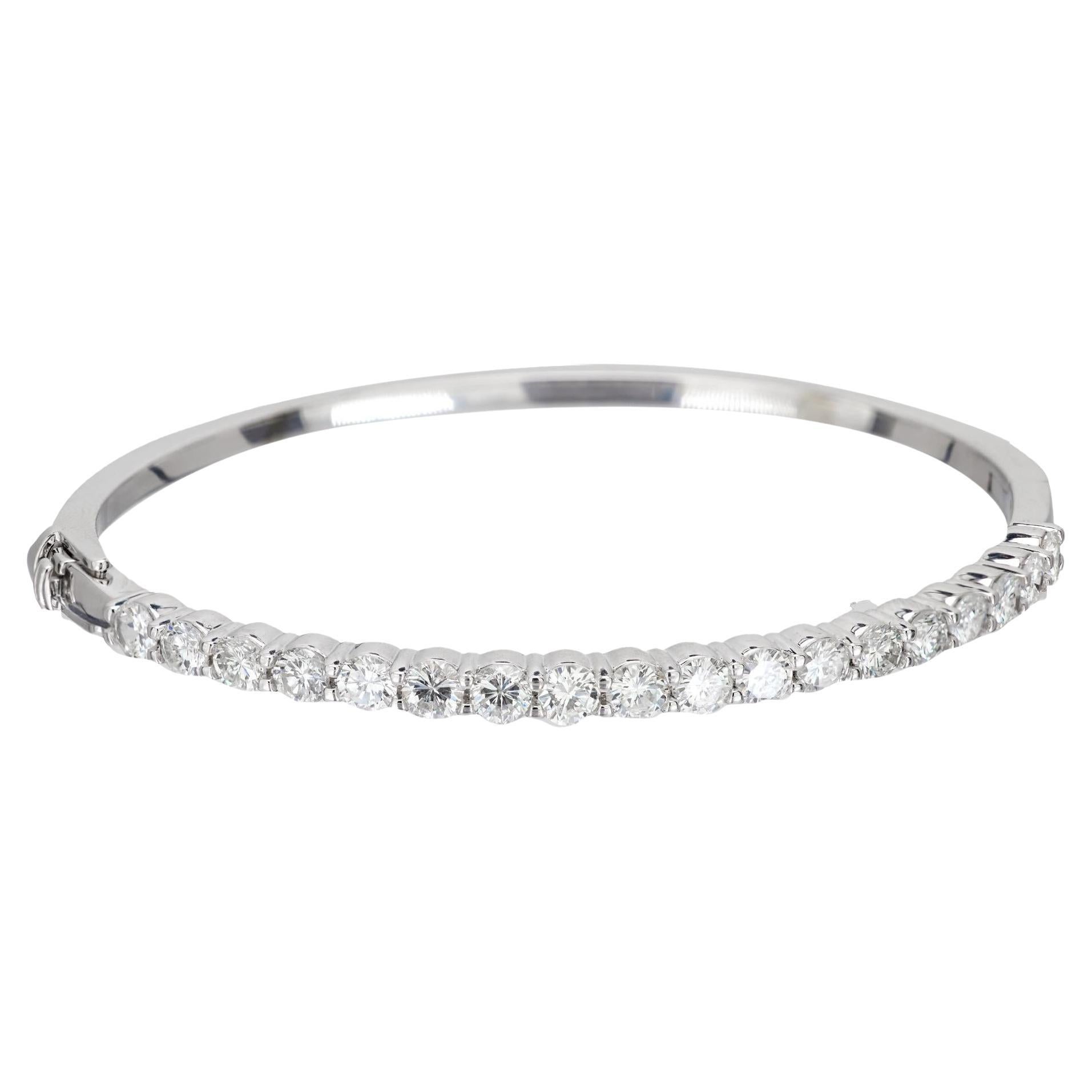 Modarn Bangles Modern 3 carat total weight diamond 18k white gold bangle For Sale at ...