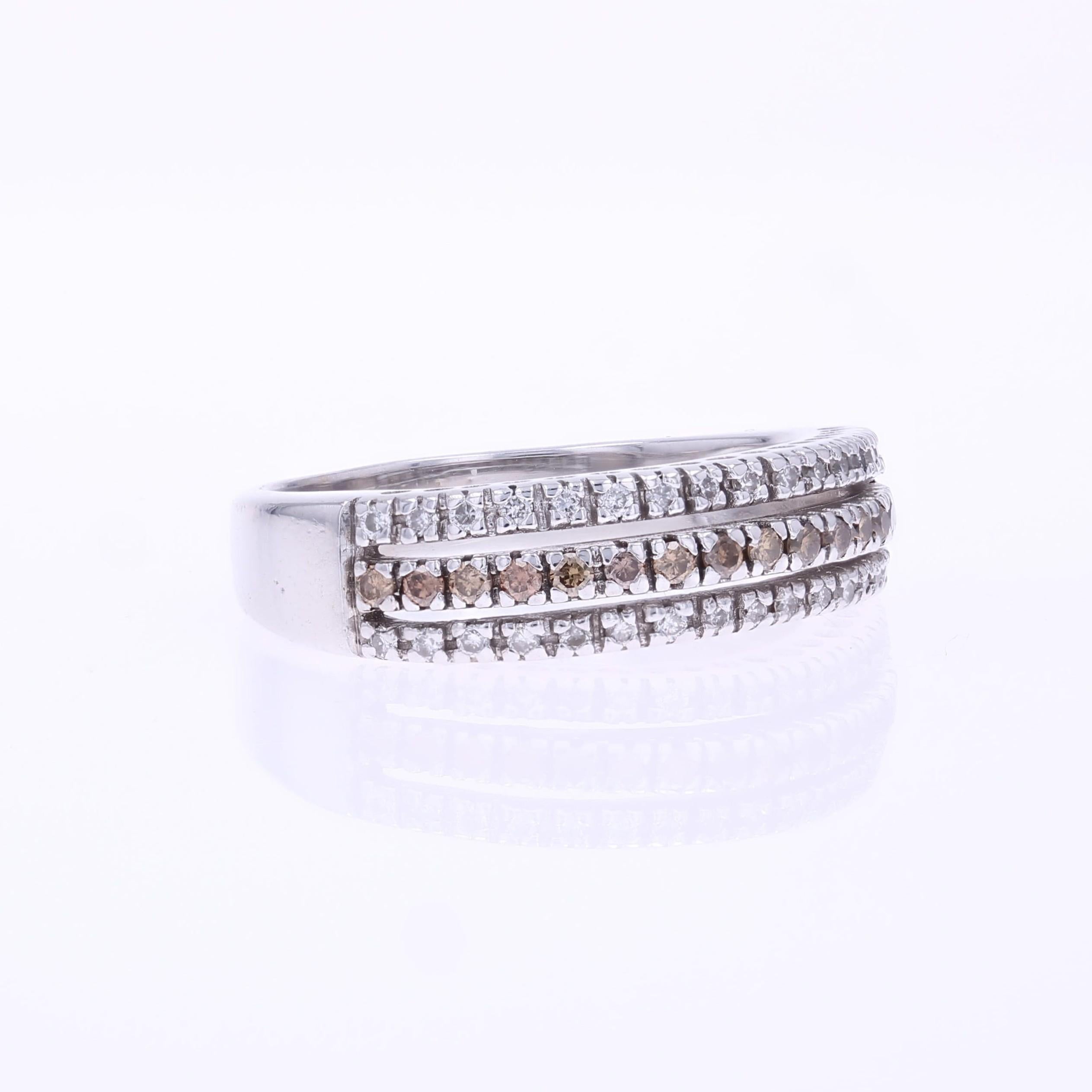 Women's Modern 3 Rows Diamonds 18 Karat White Gold Band Ring For Sale