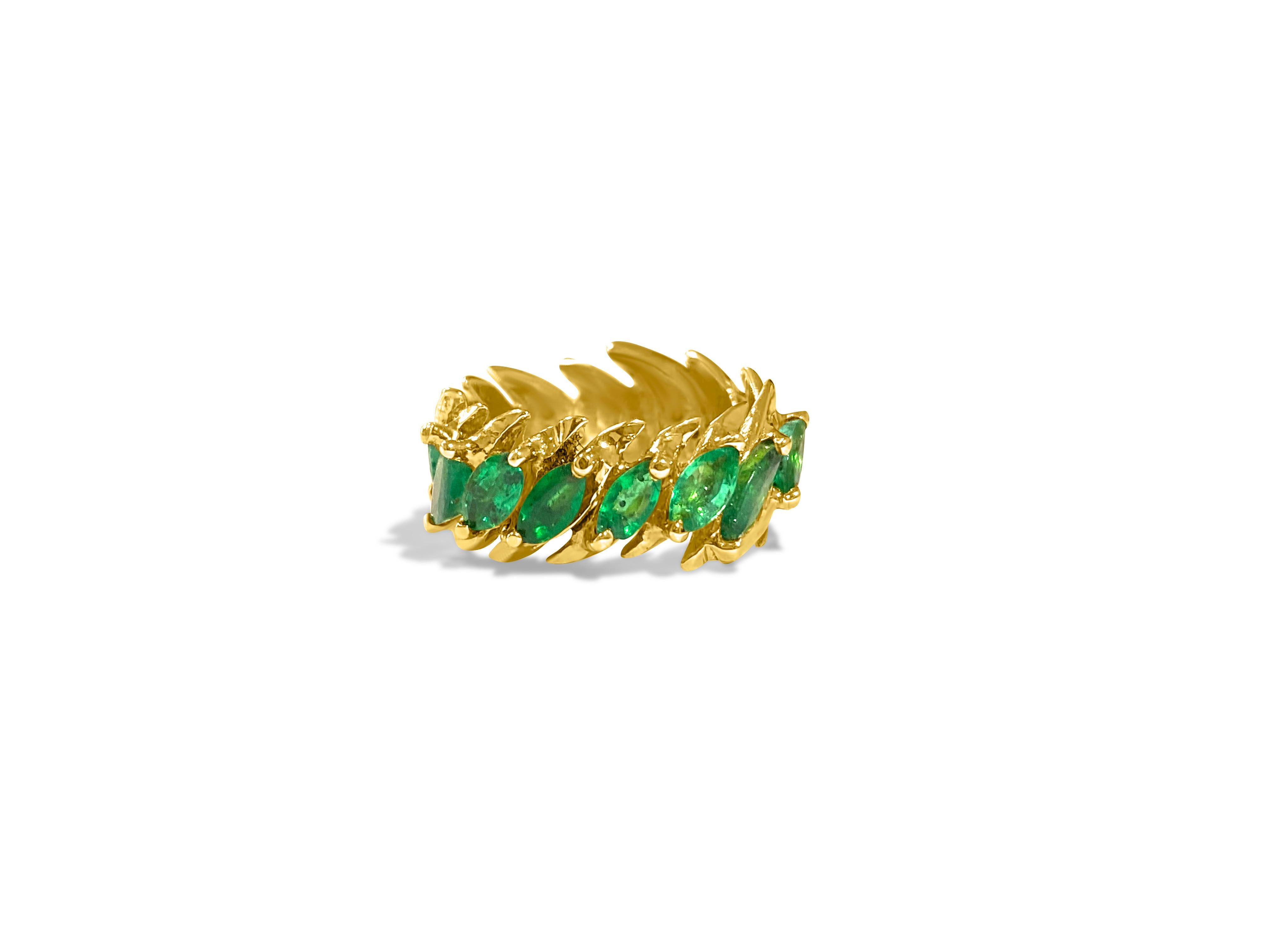 Emerald Cut Modern 3.05 Carat Diamond & Emerald Ring 14K Gold For Sale