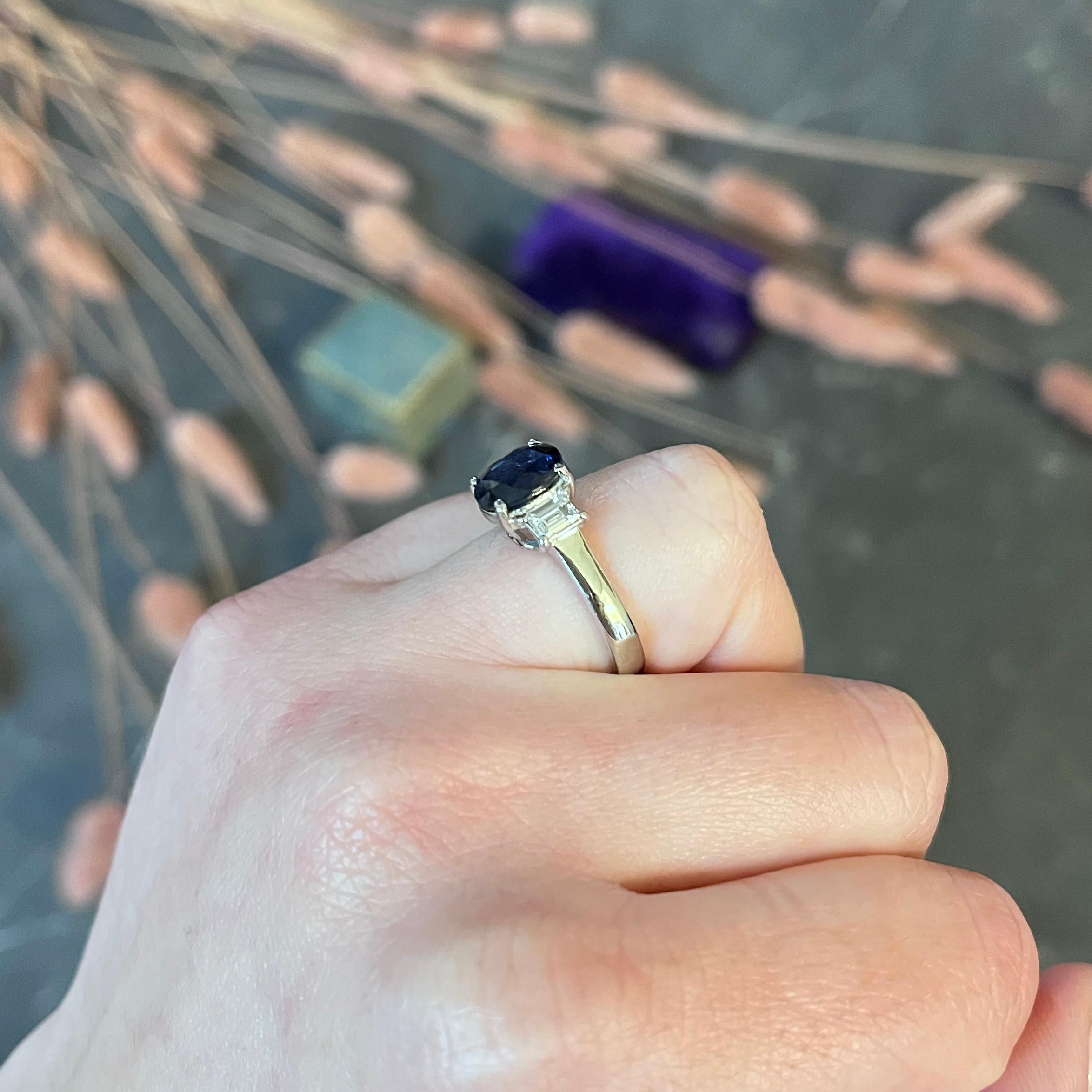 Modern 3.36 Carats Sapphire Diamond Platinum Three Stone Ring For Sale 6