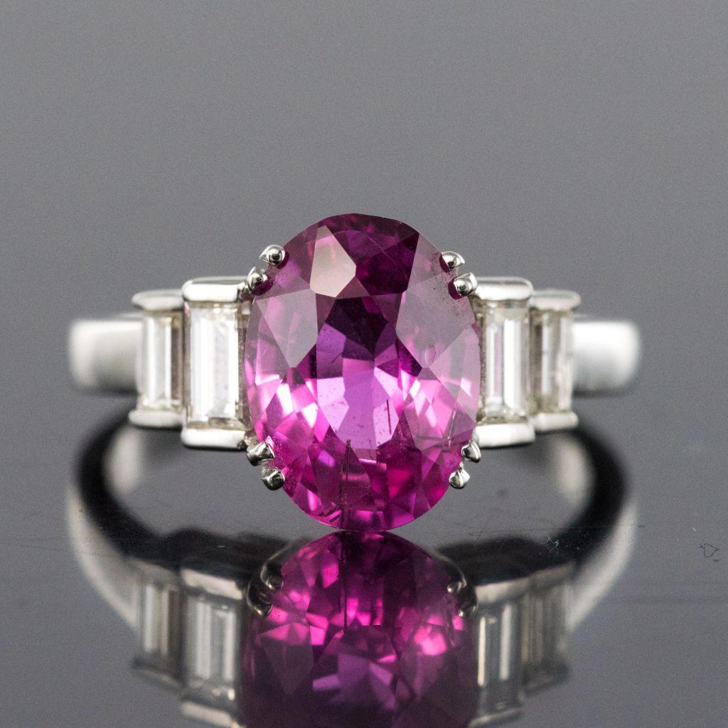 Modern 3.55 Carat Pink Sapphire and Baguette Cut Diamond Ring 10