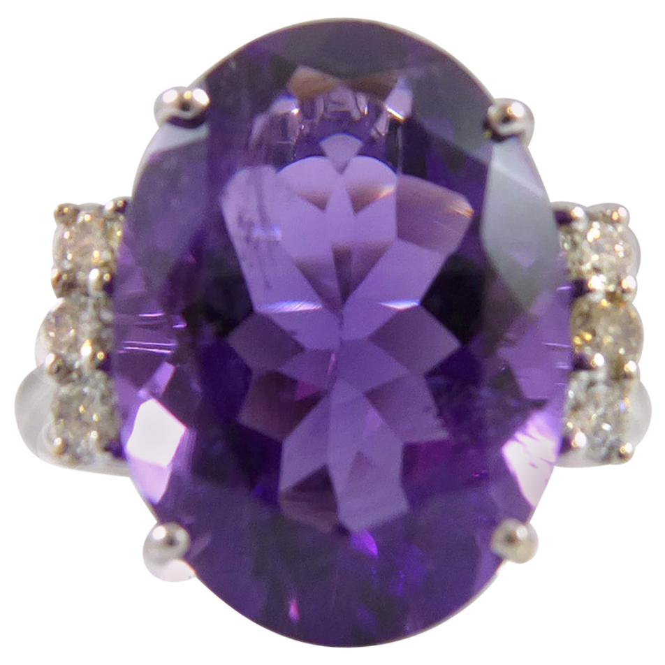 4.13 Carat Amethyst and Diamond Dress Ring, 14 Carat Gold, Modern Pre-owned