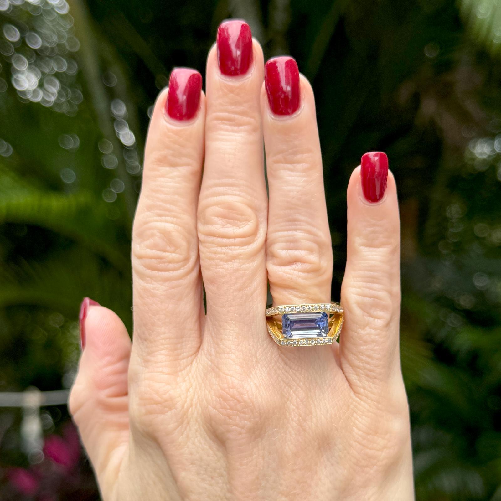 Women's Modern 5-Carat Emerald Cut Natural Blue Sapphire Diamond 18K Yellow Gold Ring