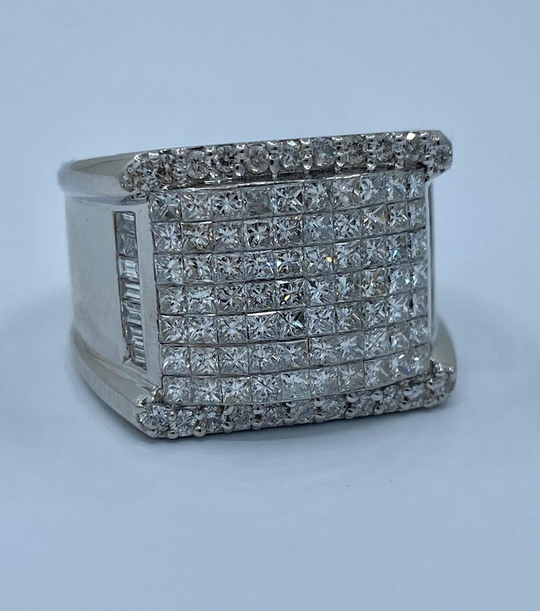 Modern 5 Carat Princess, Baguette and Round Diamond Unisex Heavy White Gold Ring For Sale 1