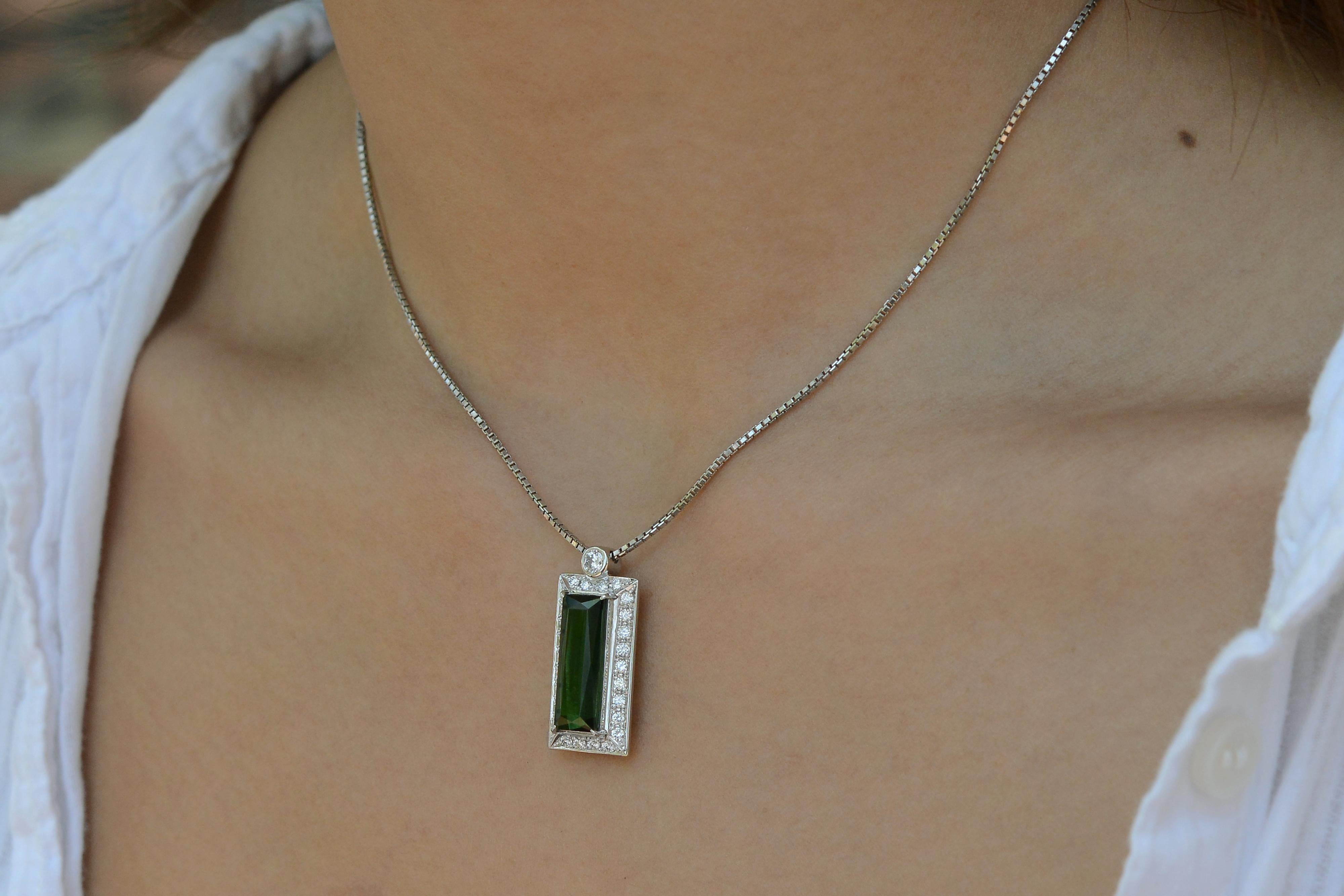 Contemporary Modern 6 Carat Emerald Cut Green Tourmaline Diamond Pendant Necklace For Sale