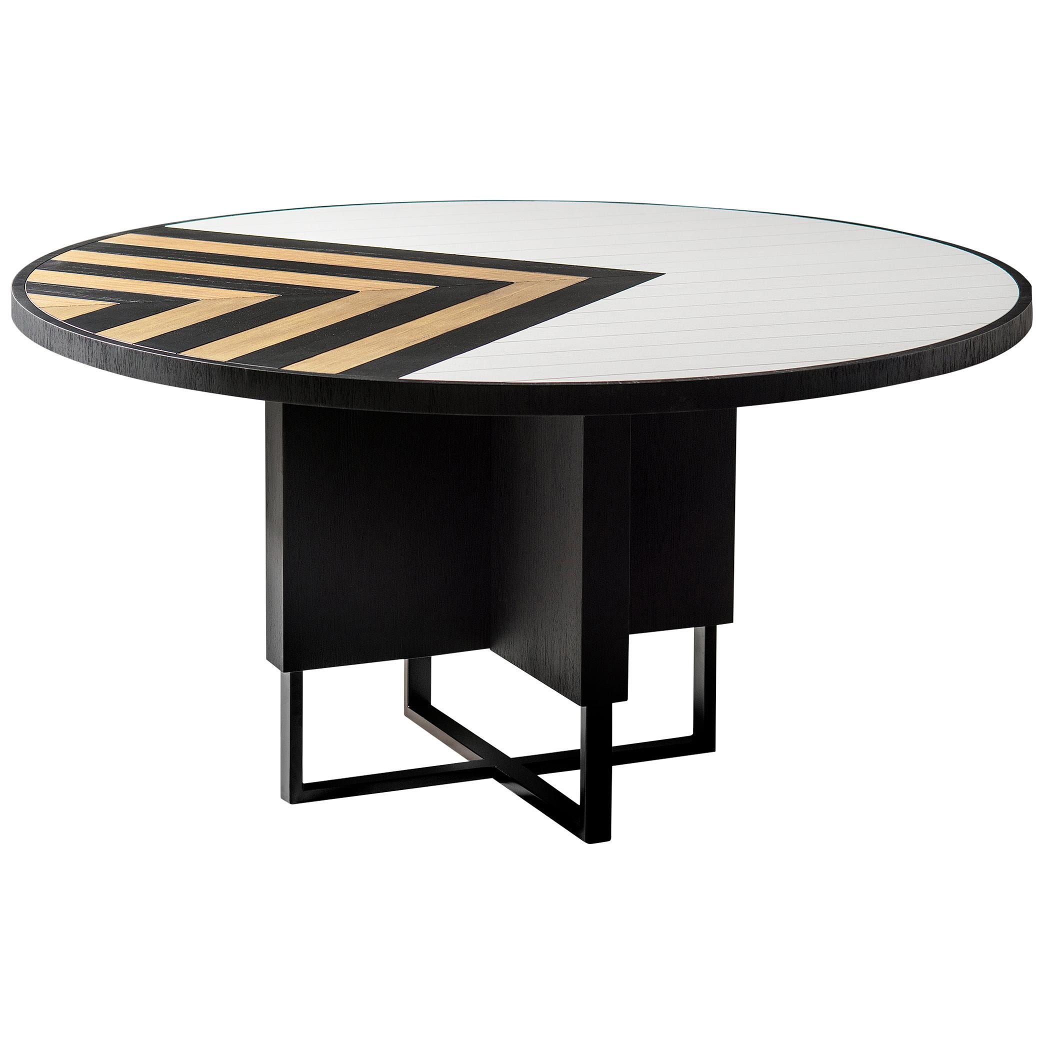 Modern 6 Seater Oak Round Circular Dining Table For Sale