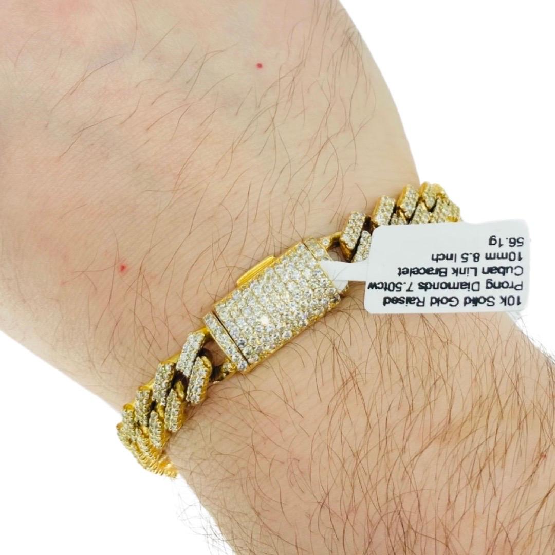 Modern 7.50 Carat Diamonds Raised Prong Cuban Link Bracelet In Excellent Condition For Sale In Miami, FL