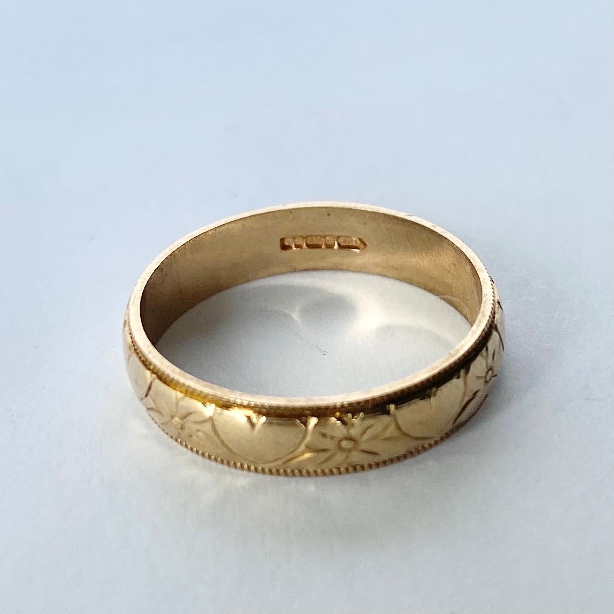 Modern 9 Carat Gold Decorative Band In Good Condition For Sale In Chipping Campden, GB