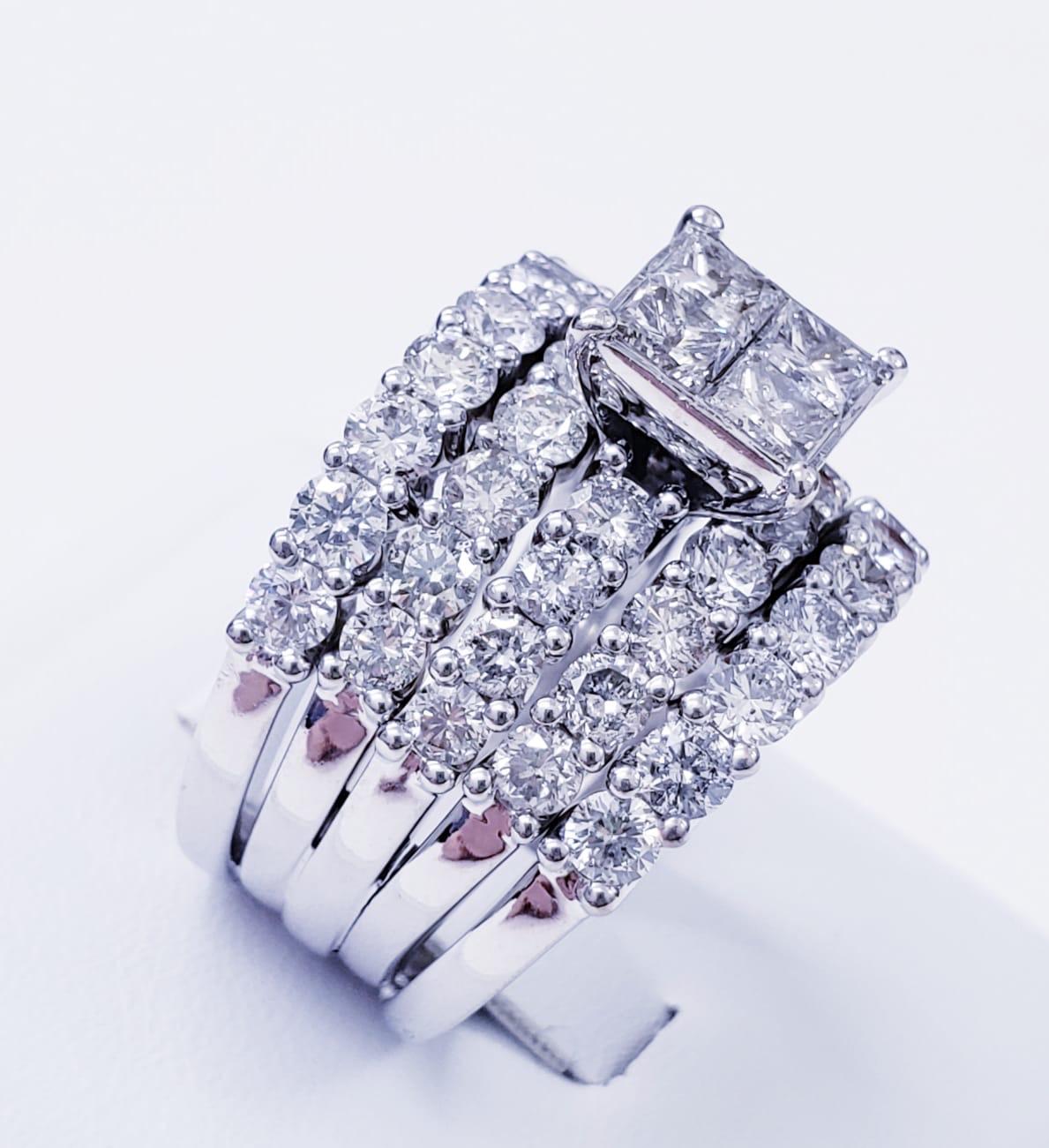 Moderner moderner Verlobungsring mit 9 Karat Diamanten, halber Ewigkeitsring mit 6 Reihen (Rundschliff) im Angebot