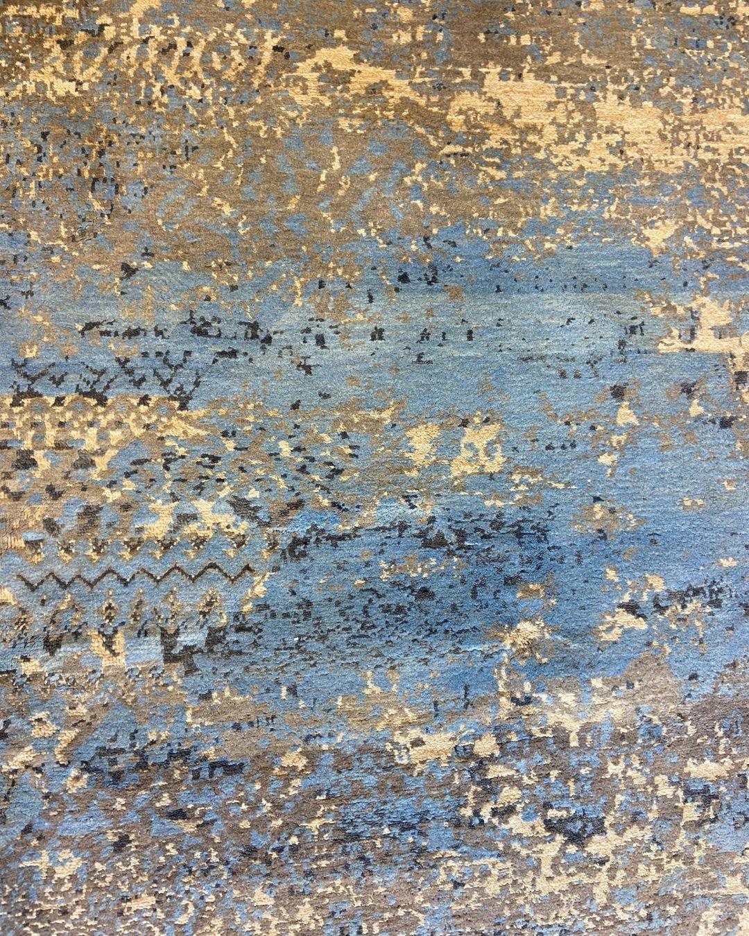 Modern Abstract Blue, Cream, and Gray Hand-Knotted Wool Rug, 5' x 7' im Angebot 1