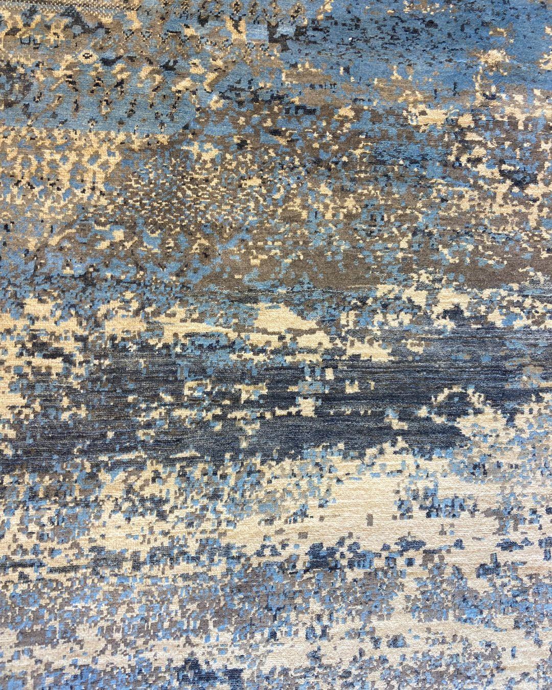 Modern Abstract Blue, Cream, and Gray Hand-Knotted Wool Rug, 5' x 7' im Angebot 2