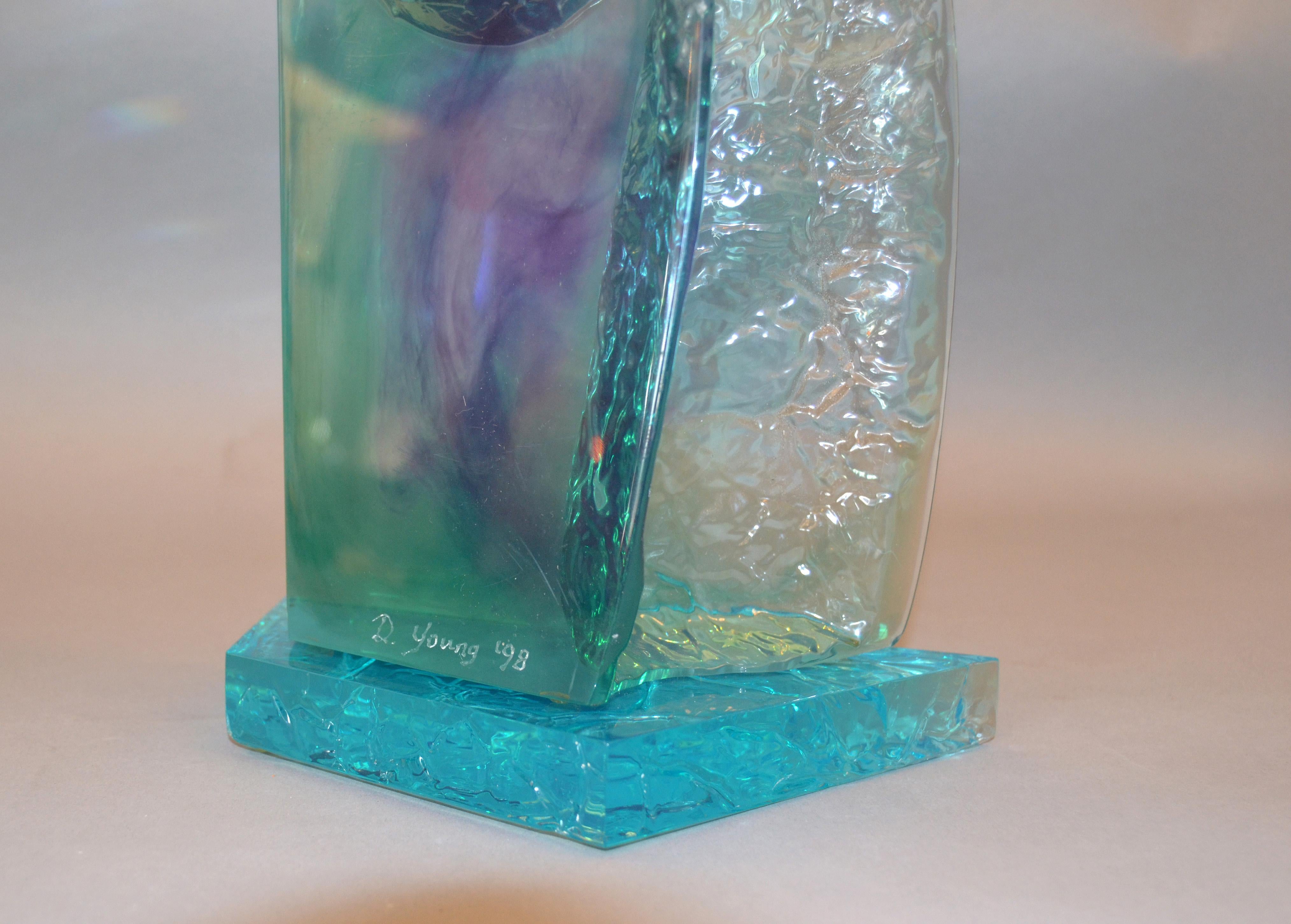 Scultura moderna astratta in acrilico con sfumature blu di Young 1998 in vendita 2