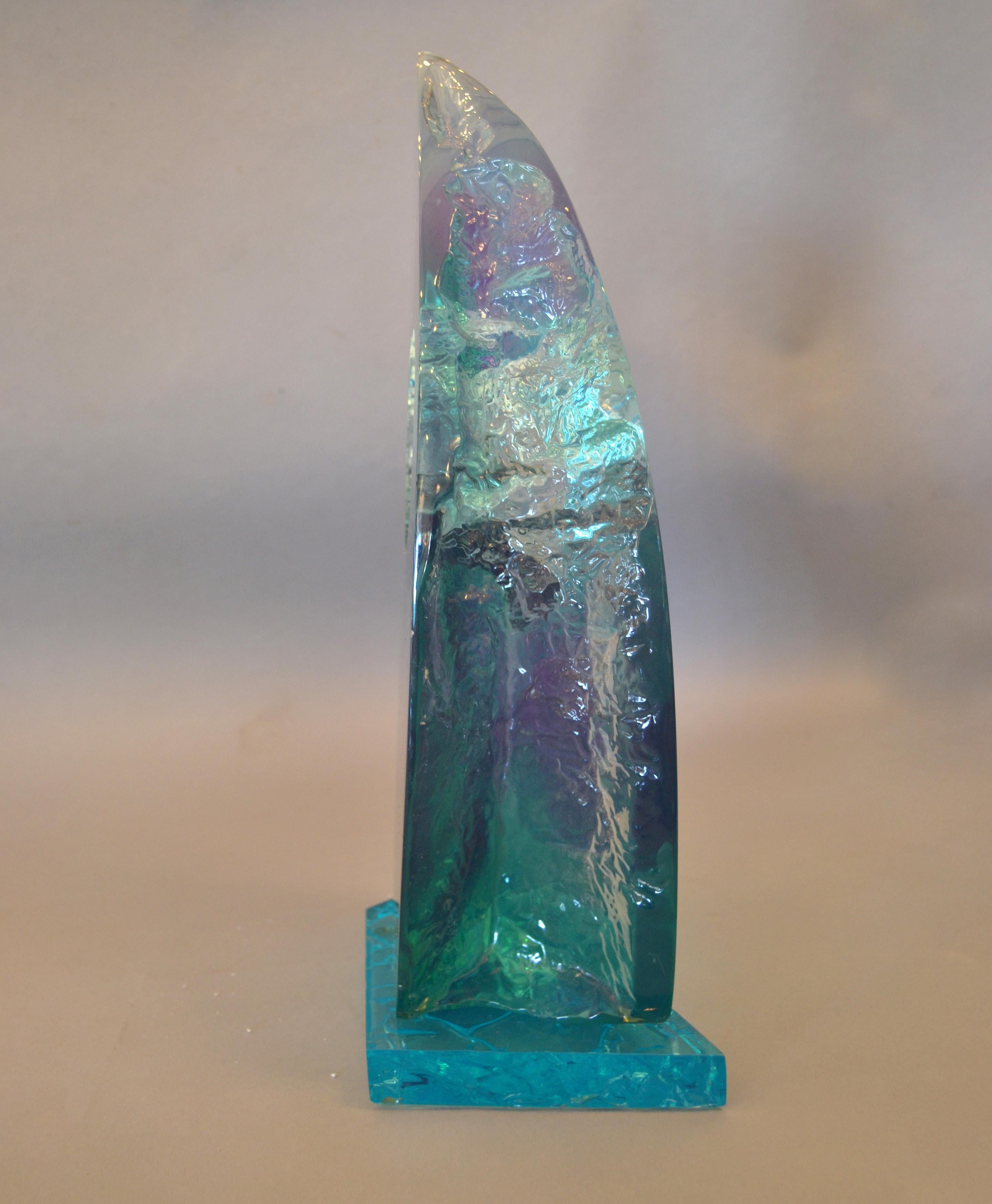 Moderno Scultura moderna astratta in acrilico con sfumature blu di Young 1998 in vendita