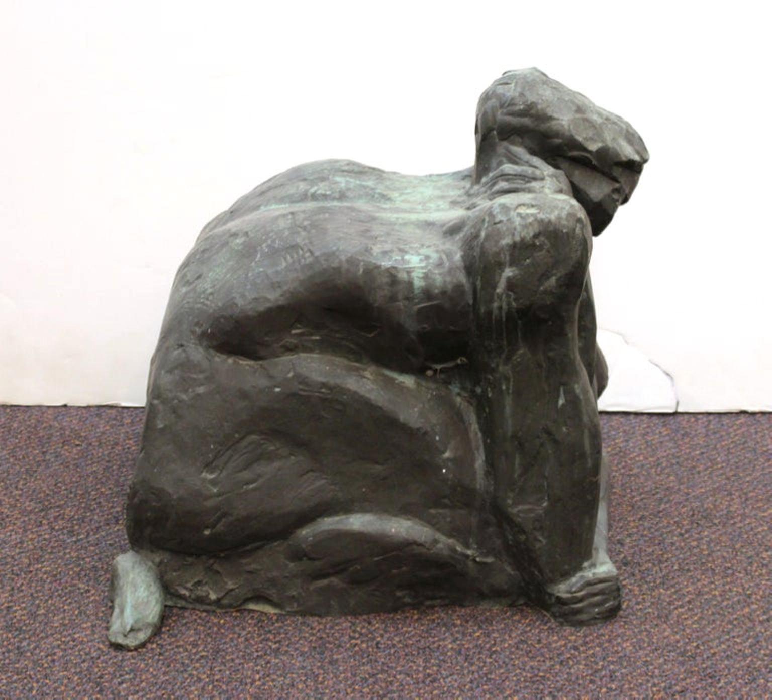 Modern Abstract Cast Bronze Female Sculpture In Good Condition For Sale In New York, NY