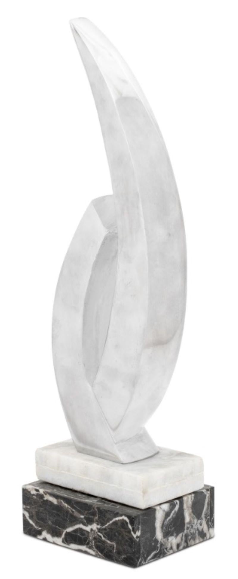 Scultura astratta moderna in cromo e marmo in vendita 1